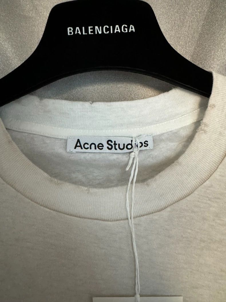 Acne Studios acne studios Worn out white short sleeves 2501-Nextarrow Size US S / EU 44-46 / 1 - 3 Thumbnail