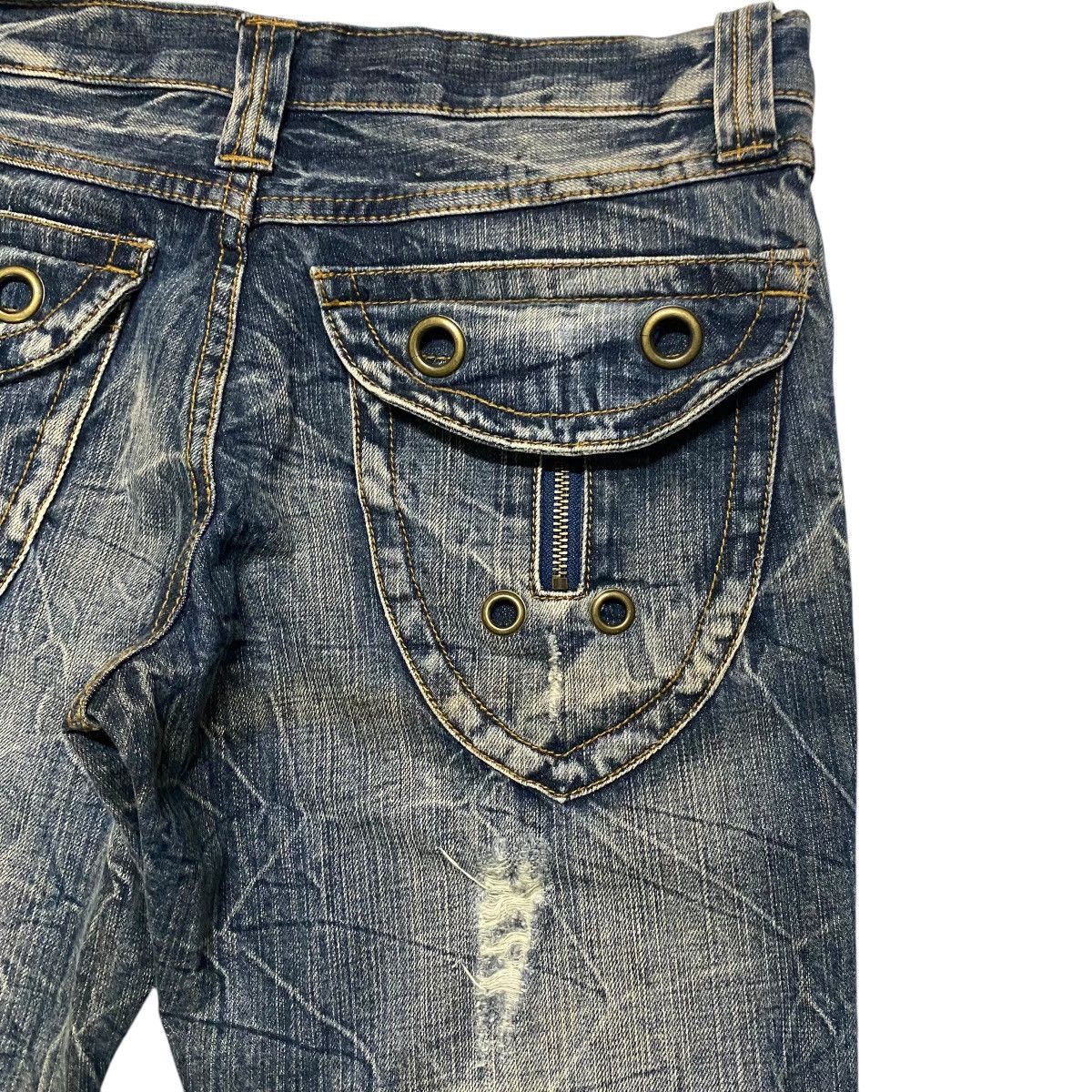 semanticdesign Semantic Design Distressed Denim Flare Jeans Size US 31 - 13 Thumbnail