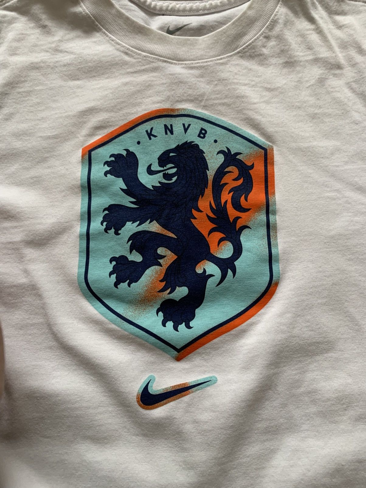 Nike 🔥NIKE NETHERLANDS LOGO FOOTBALL SOCCER T-SHIRT Size US M / EU 48-50 / 2 - 4 Thumbnail