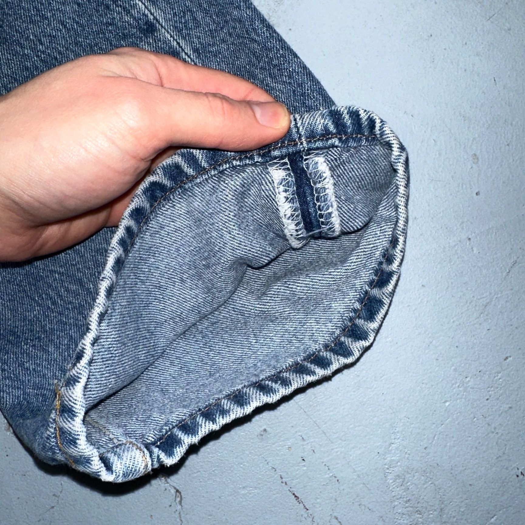 Levi's VINTAGE Levi's 501 Jeans 34x30 Blue Light Wash 90s Straight Leg Mens Regular Denim 34 30 XX Levis 501 Series USA Size US 34 / EU 50 - 4 Thumbnail