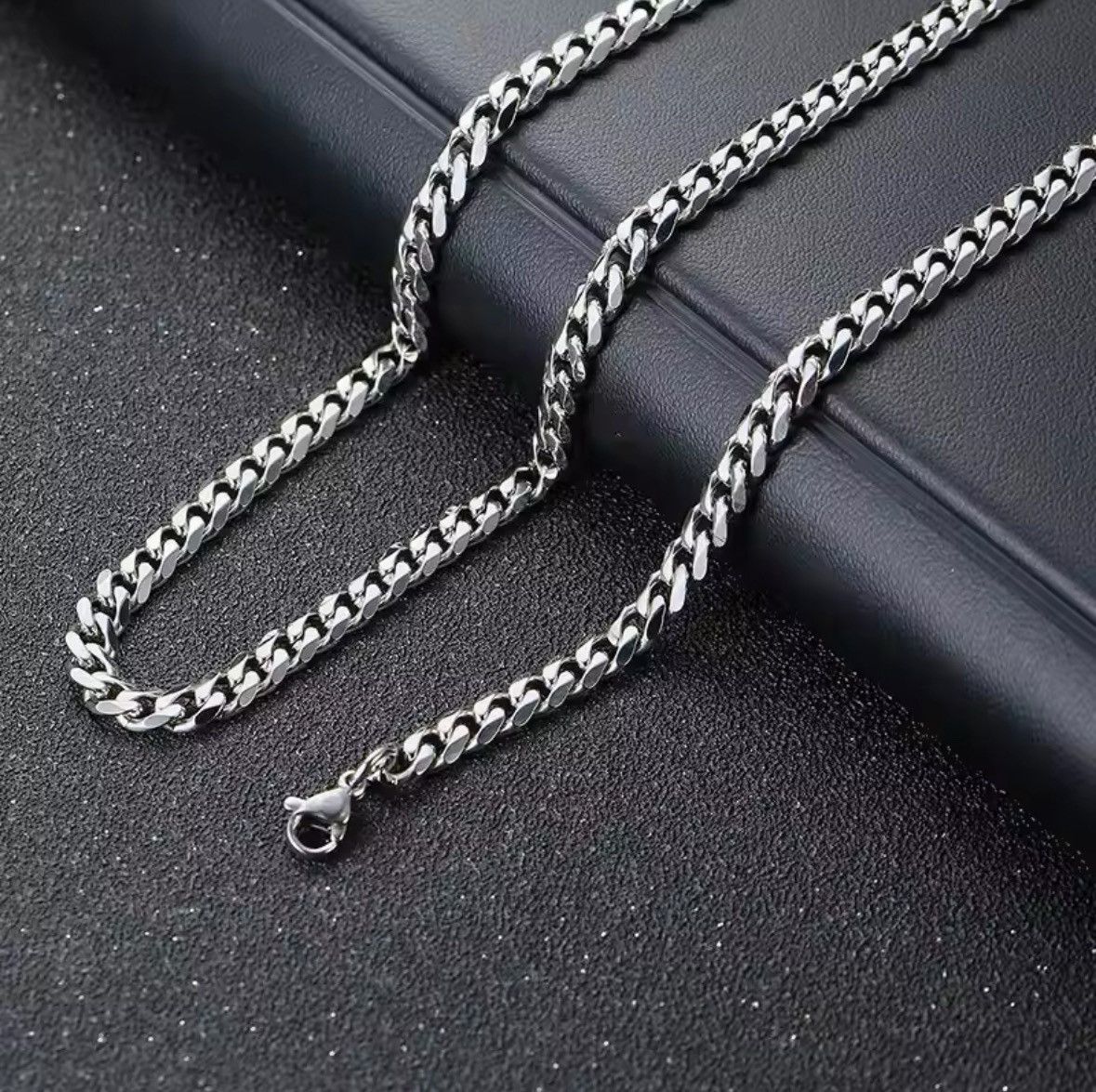 Jewelry Necklace Geometry Stainless Steel Cuban Necklace Size ONE SIZE - 4 Thumbnail