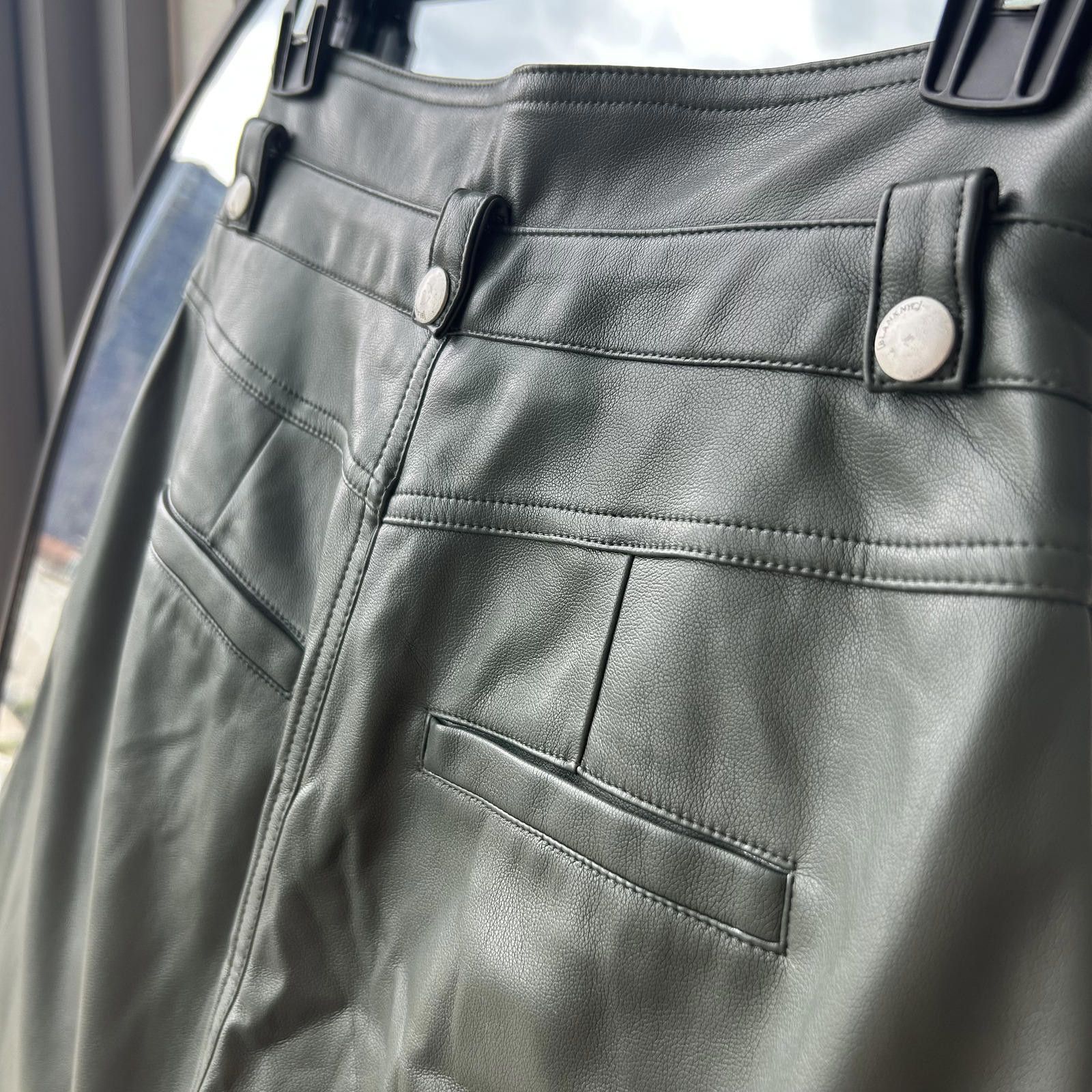 BLANKNYC BlankNYC Women's Olive Green Leather Pants Size 25 Size 25" / US 0 / IT 36 - 8 Thumbnail