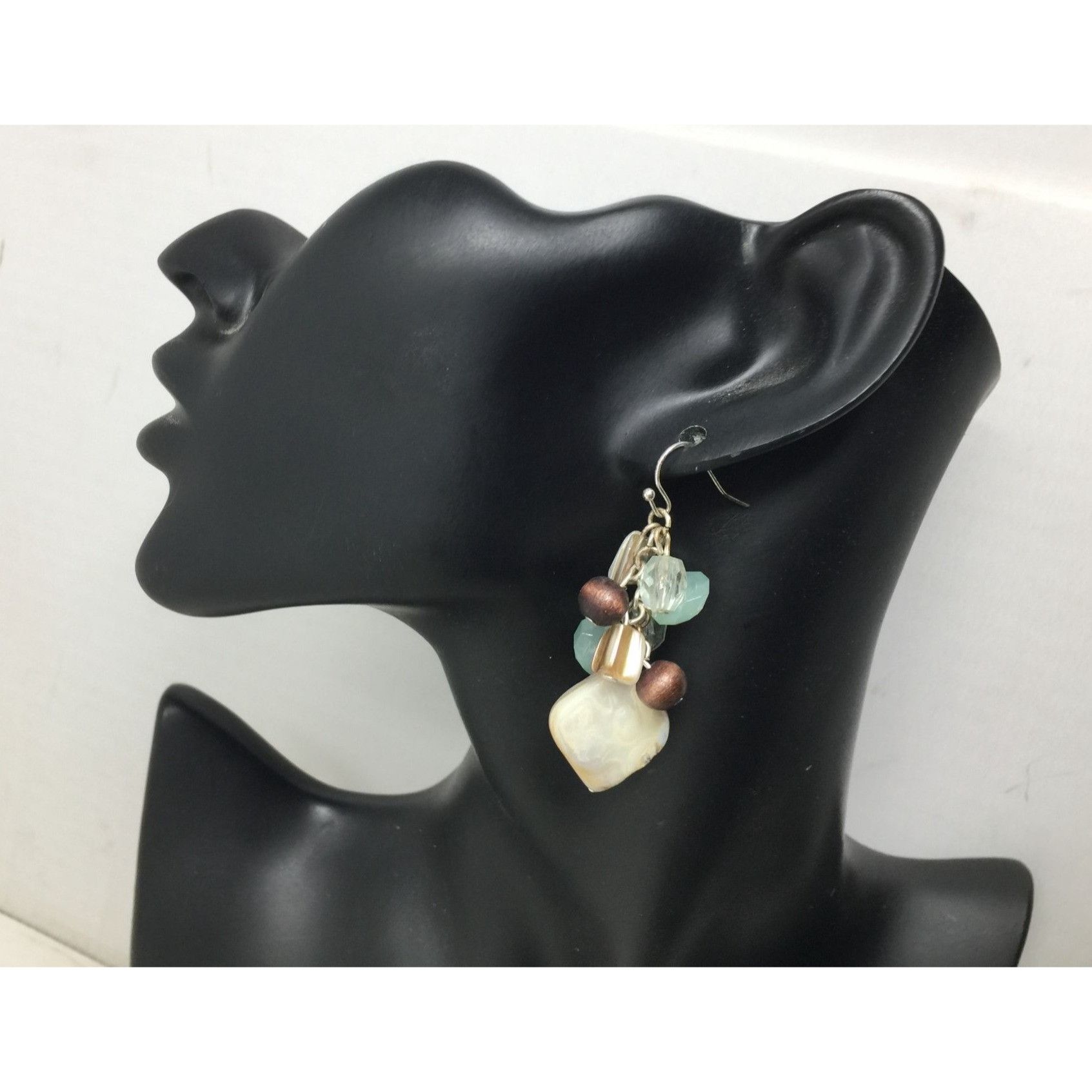 Other Women's Shell and Bead Dangle Earrings Size ONE SIZE - 1 Thumbnail
