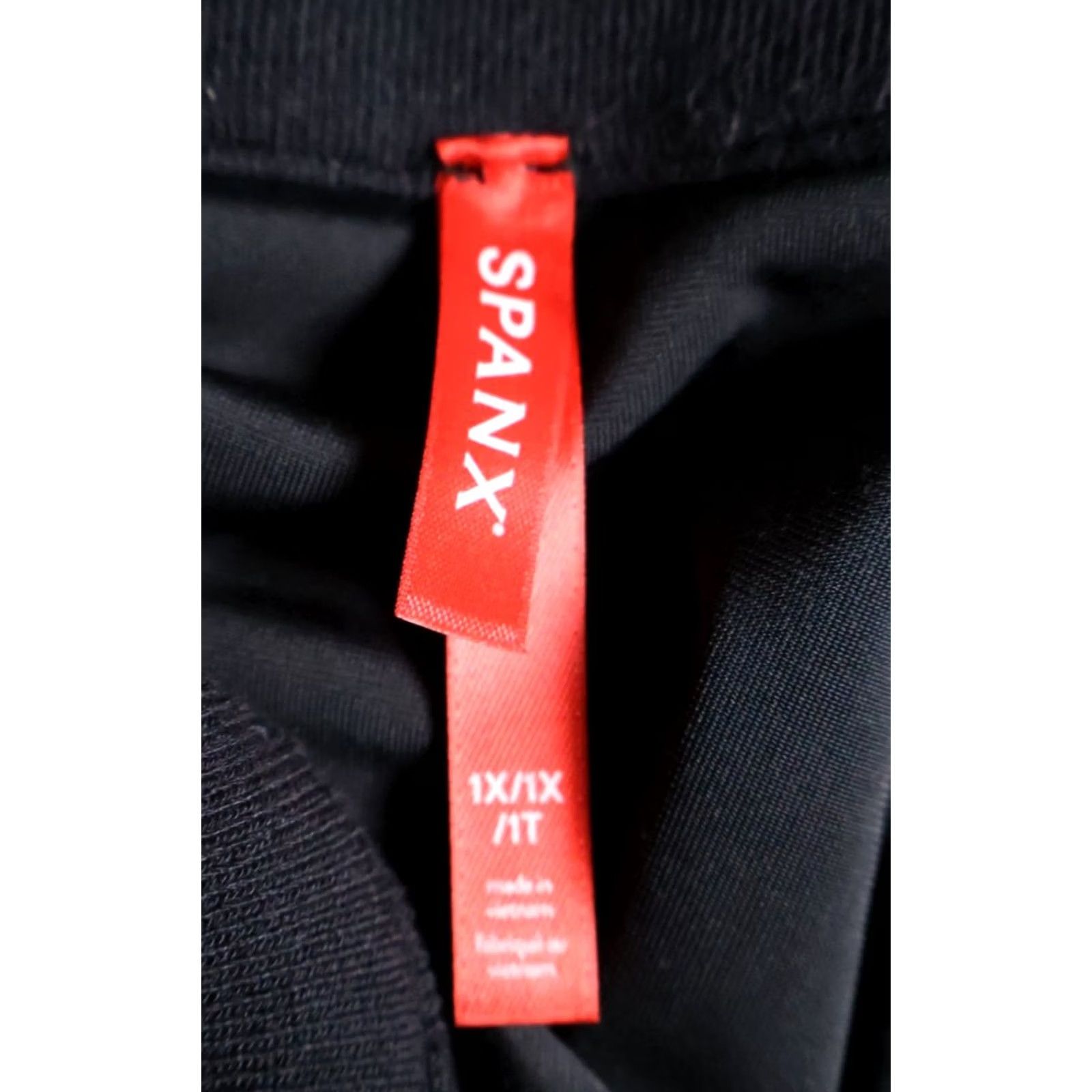 Spanx Spanx Sweatshirt Velvet 1/4 Zip Mock Neck 1X Black Womens Pullover Activewear Size XL / US 12-14 / IT 48-50 - 3 Thumbnail