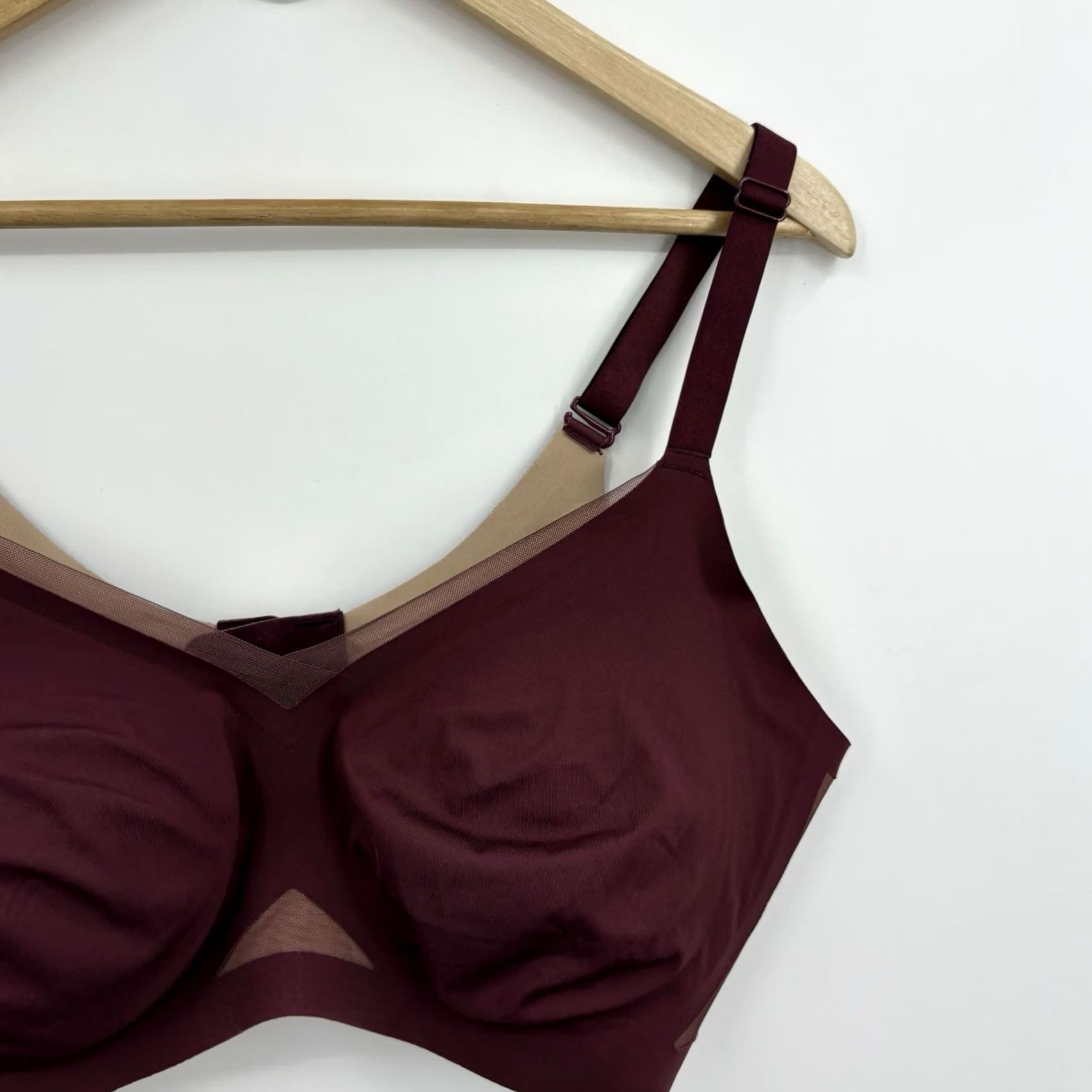 Vintage Honeylove Bra Women 1X Wireless Seamless Comfy Stretch V Neck Liftwear Padded Red Size ONE SIZE - 3 Thumbnail