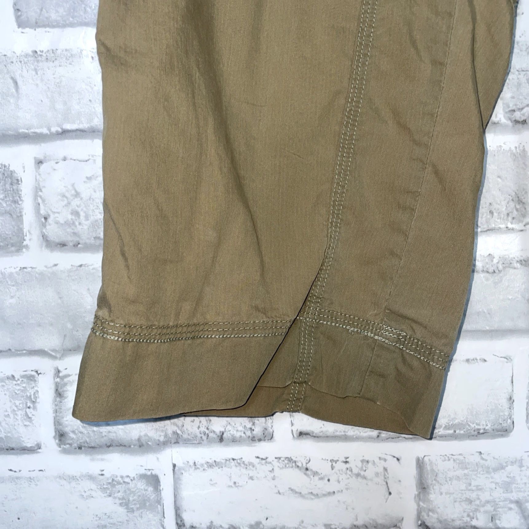 Vintage VINTAGE Kuhl Hiking Cargo Shorts Capris Womens Size 4 Green Outdoor Activewear Size 27" / US 4 / IT 40 - 3 Thumbnail