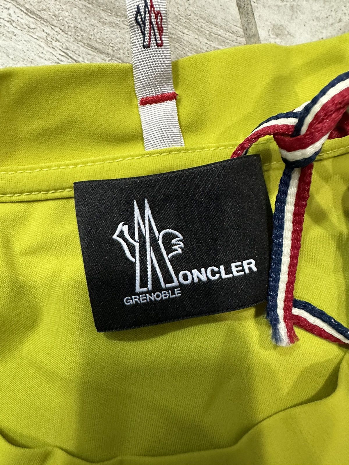 Moncler Grenoble Moncler Grenoble MANICA CORTA Size US M / EU 48-50 / 2 - 3 Thumbnail