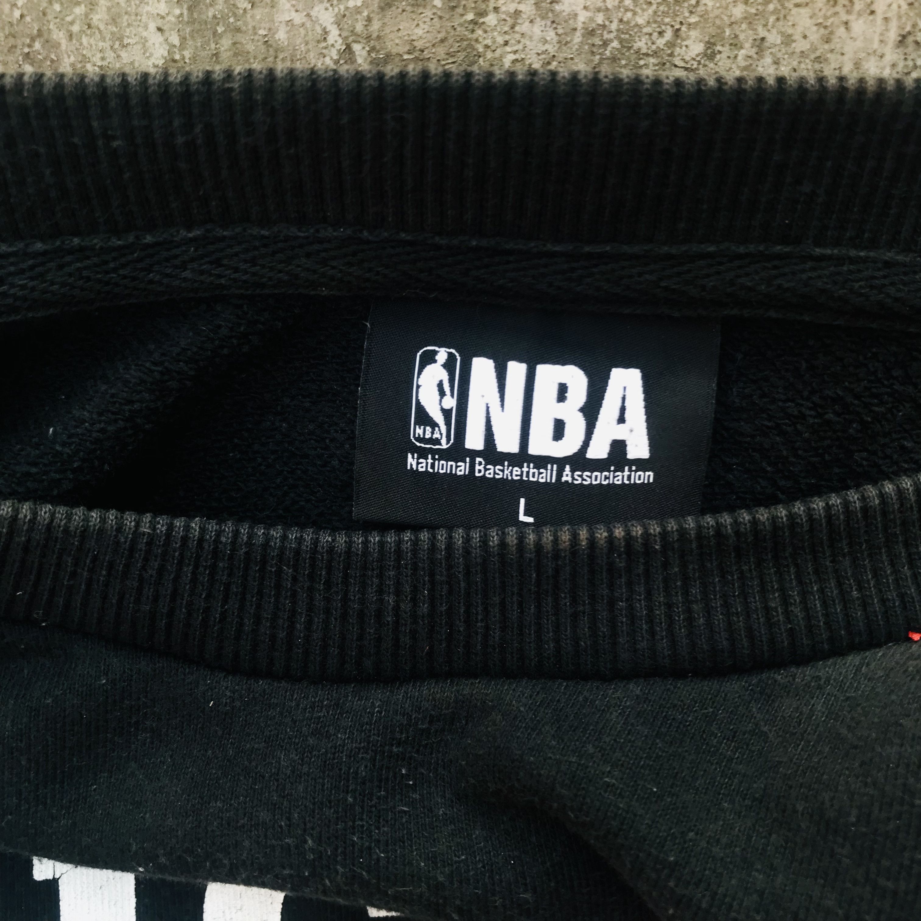 NBA × Vintage Vintage NBA Chicago Bull Sweatshirt... Size US L / EU 52-54 / 3 - 8 Thumbnail
