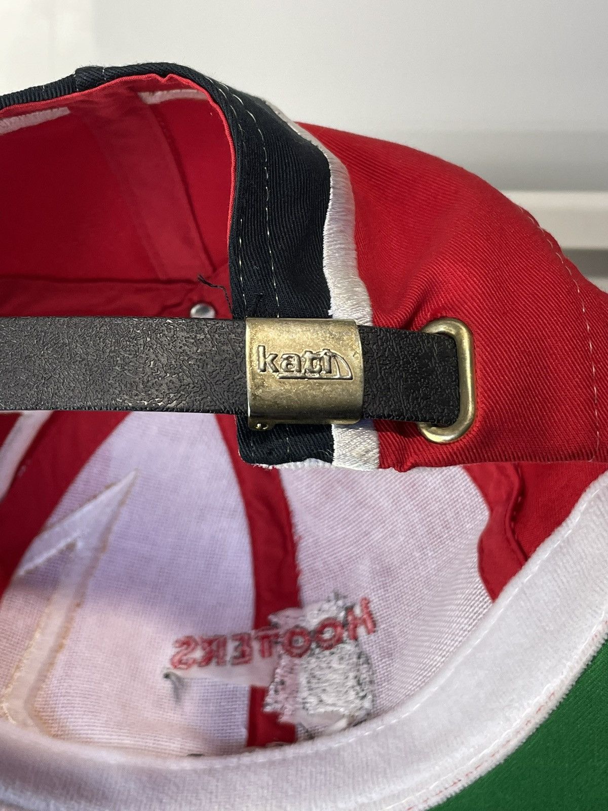 Vintage Vintage Hooters Hat Sharktooth Style 90s Used Red Black Size ONE SIZE - 8 Thumbnail