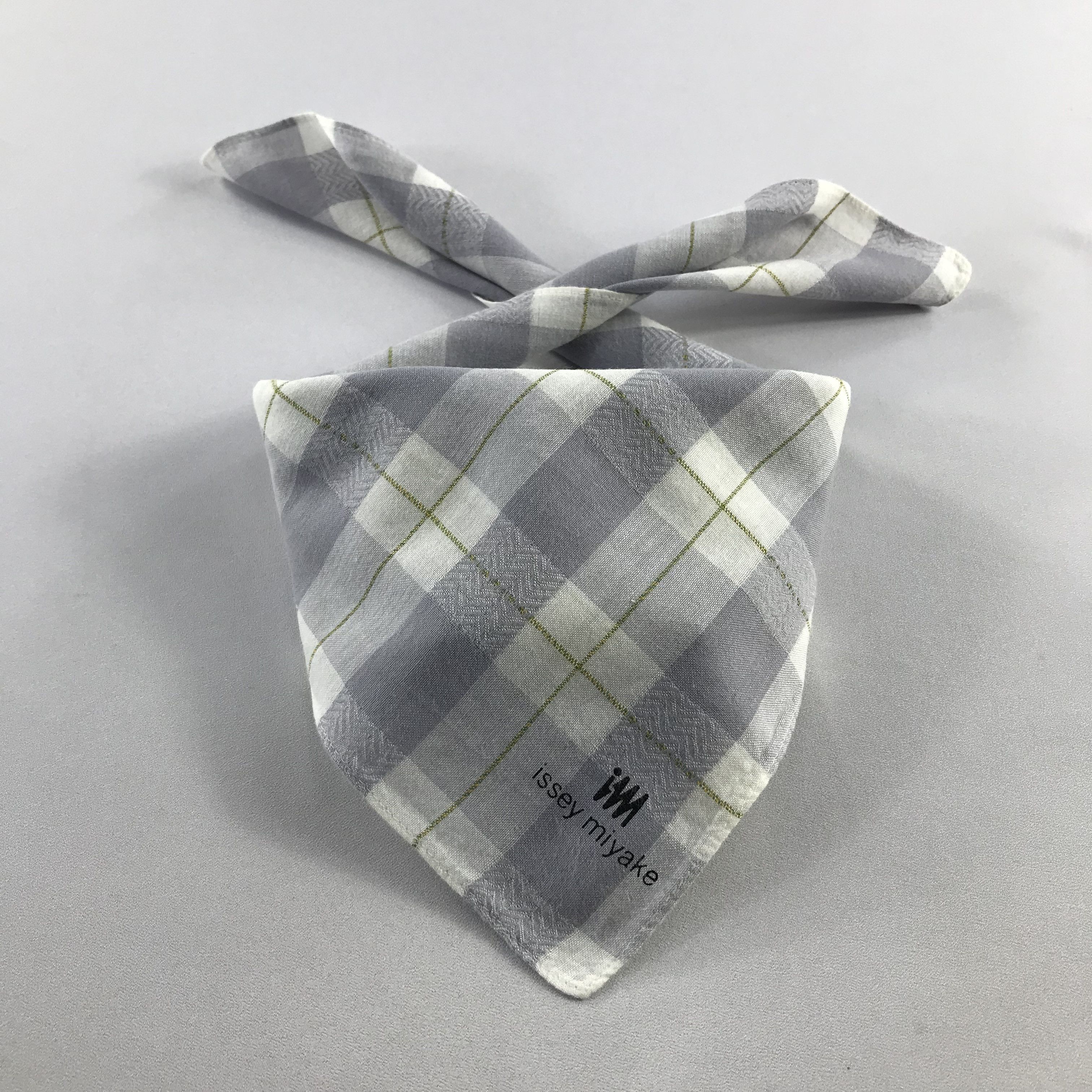 Issey Miyake Issey Miyake Handkerchief / Bandana / Neckerchief C702 Size ONE SIZE - 1 Thumbnail