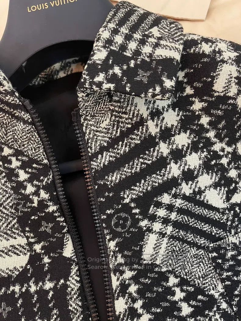 Louis Vuitton Louis Vuitton Asymmetric splice design jacket Size US M / EU 48-50 / 2 - 4 Thumbnail