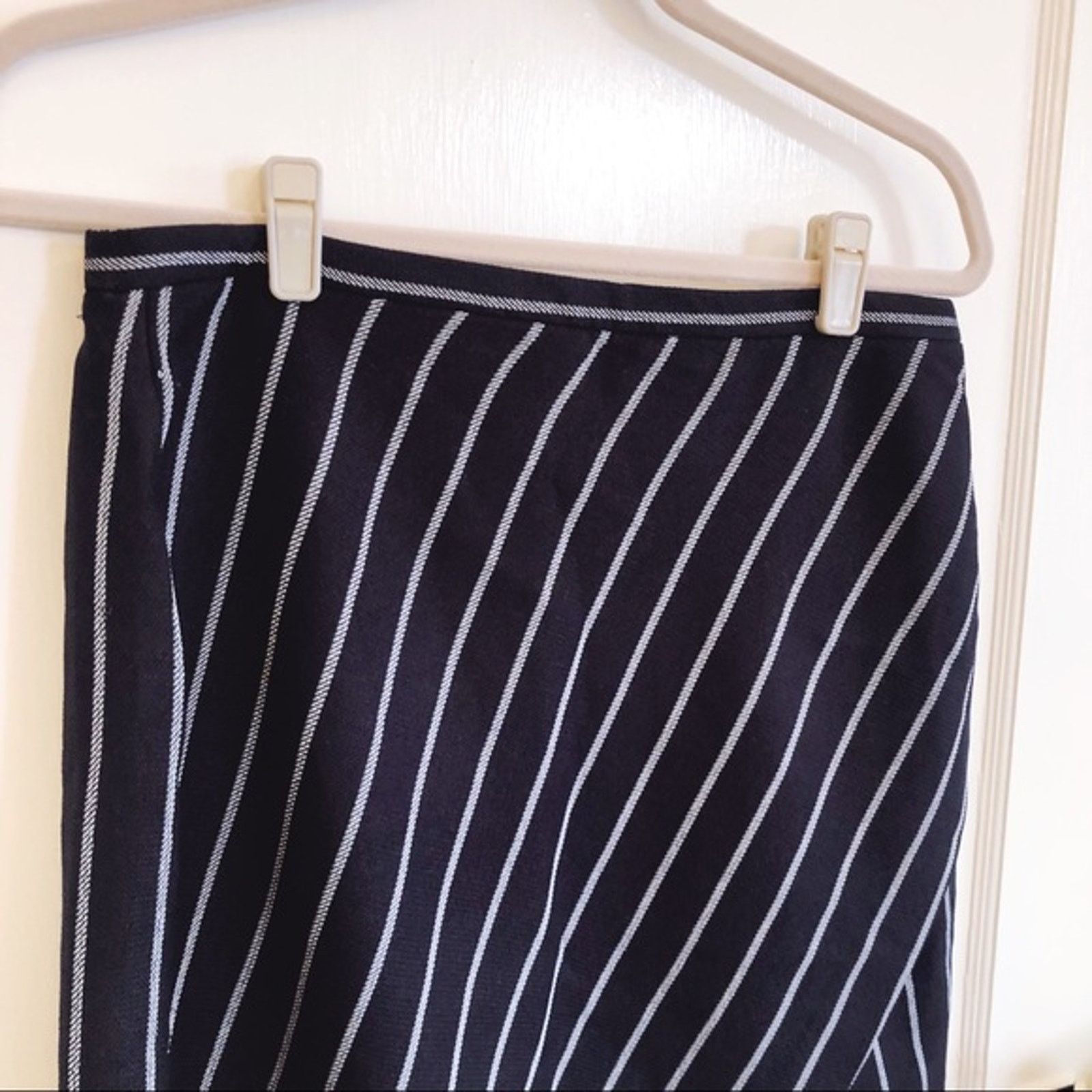 Banana Republic Banana Republic Navy Stripe Wrap A-Line Skirt Size 28" / US 6 / IT 42 - 8 Thumbnail