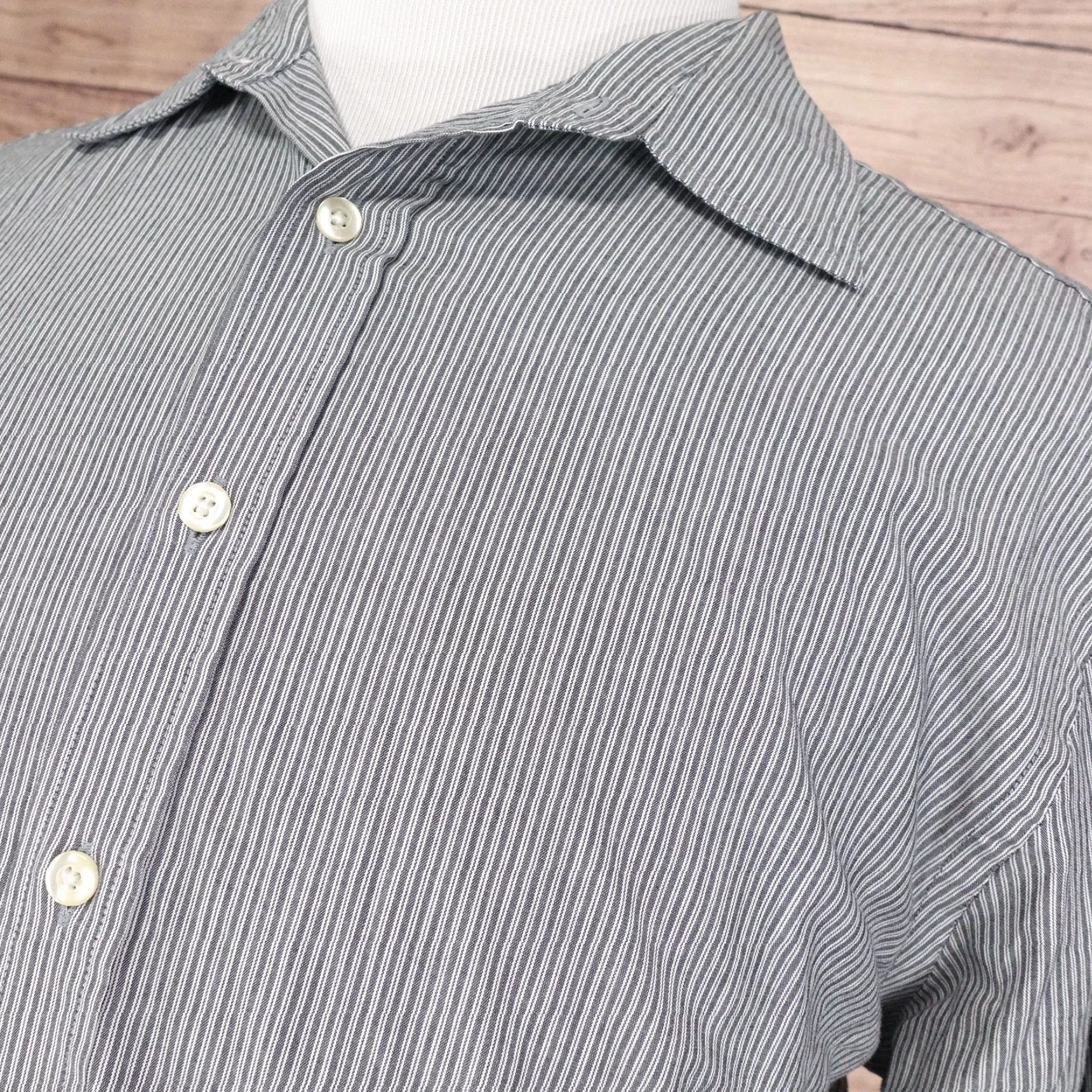 Gap Gap Premium Shirt Mens XL Gray White Striped Button Down Long Sleeve Collared Classic Mens Size US XL / EU 56 / 4 - 2 Thumbnail