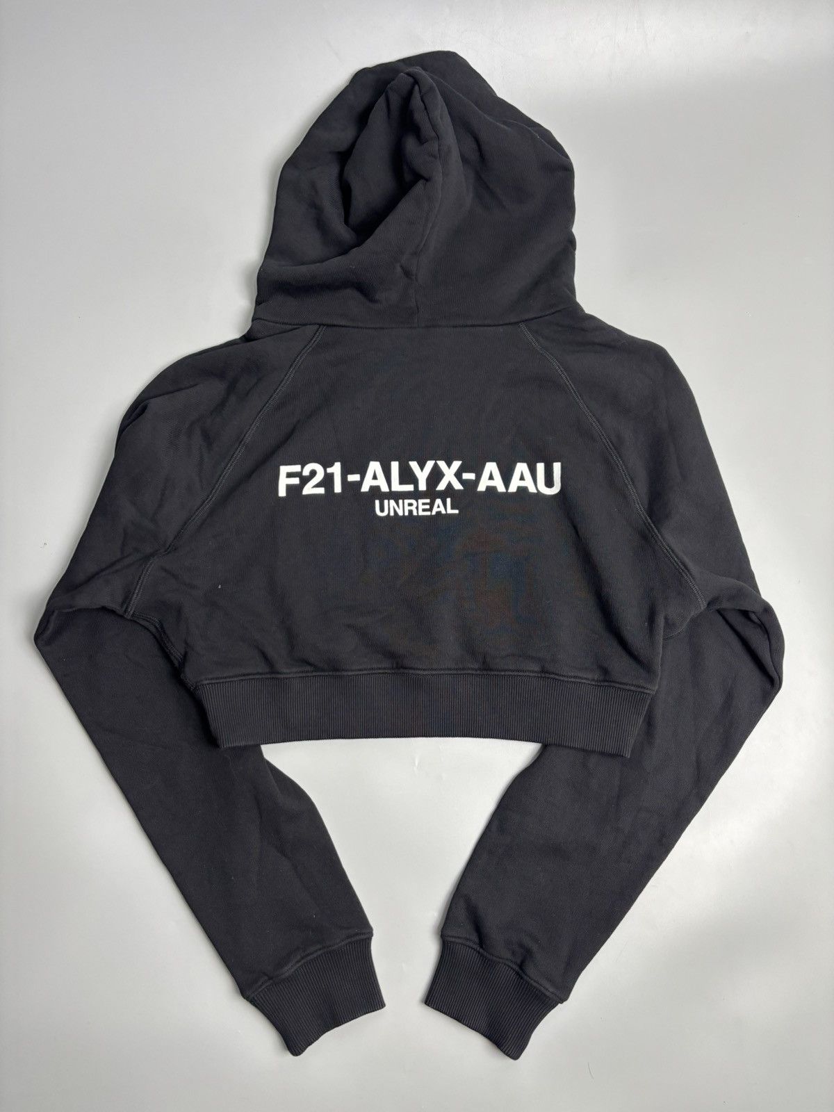 1017 ALYX 9SM 1017 ALYX 9SM Collection Logo Cropped Sweatshirt 'Black' Size XS / US 0-2 / IT 36-38 - 4 Thumbnail