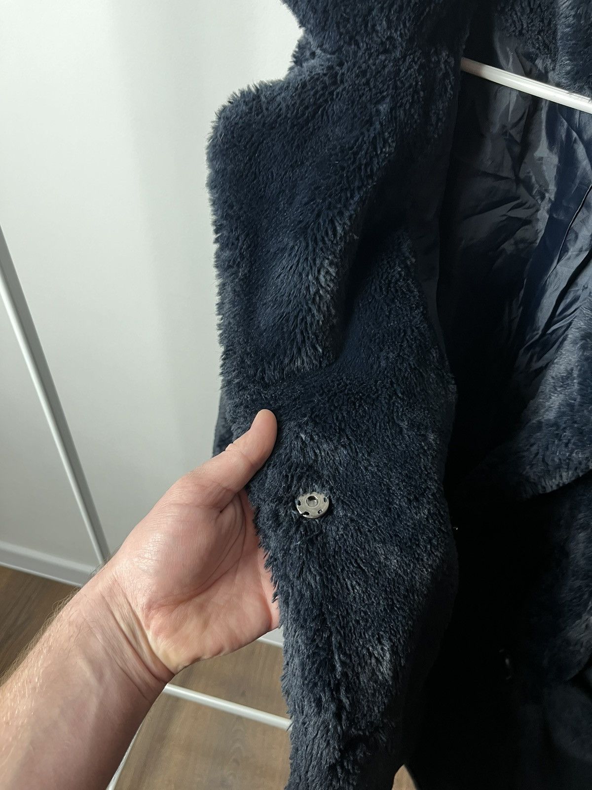Japanese Brand Vintage Woman’s Faux Fur Heavy Y2K Jacket / Coat Size M / US 6-8 / IT 42-44 - 7 Thumbnail