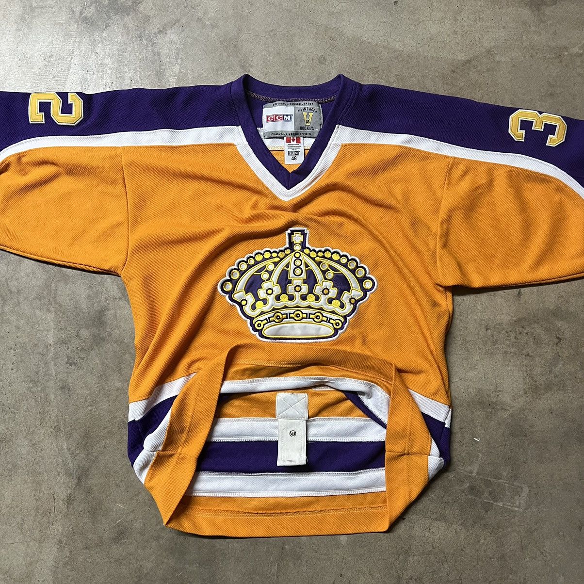 Ccm × Vintage Vintage 90’s Los Angeles Kings J. Quick #32 Hockey Jersey Size US XL / EU 56 / 4 - 2 Thumbnail