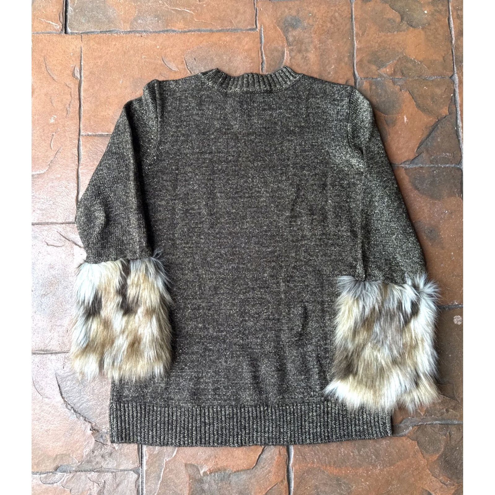 Boston Proper VINTAGE Boston Proper Sweater Women’s XS Brown Regular Crew Neck Faux Fur Cuff Pullover Size XS / US 0-2 / IT 36-38 - 3 Thumbnail