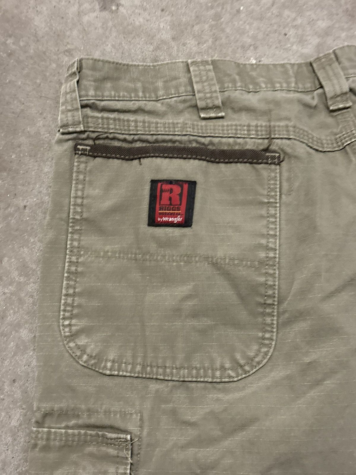 Wrangler Vintage Y2K Riggs Workwear By Wrangler Carpenter Cargo Pants Size US 38 / EU 54 - 5 Thumbnail