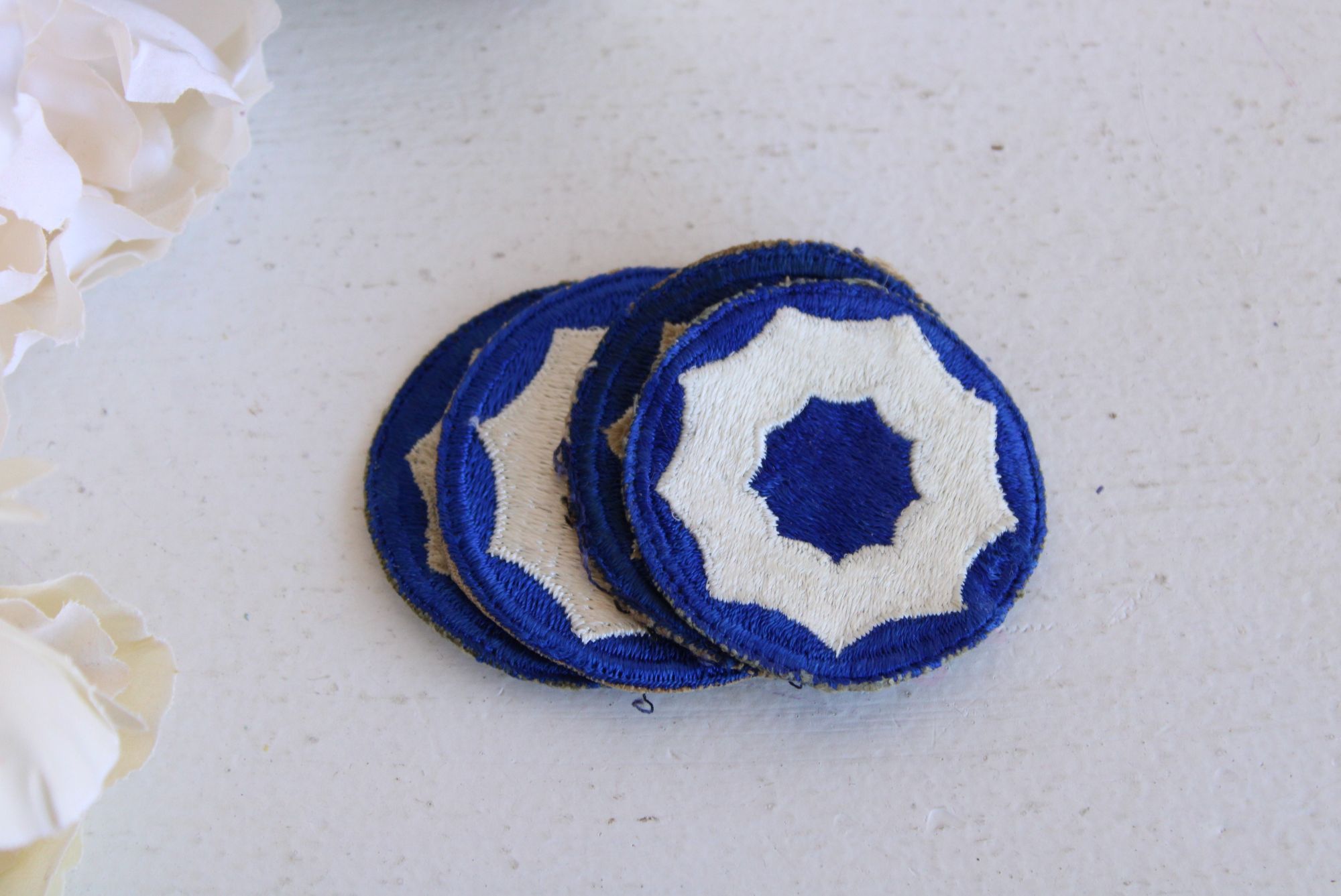 Vintage Vintage 1940s Patch, 9th Service Command Blue Circle with Wh Size ONE SIZE - 2 Thumbnail