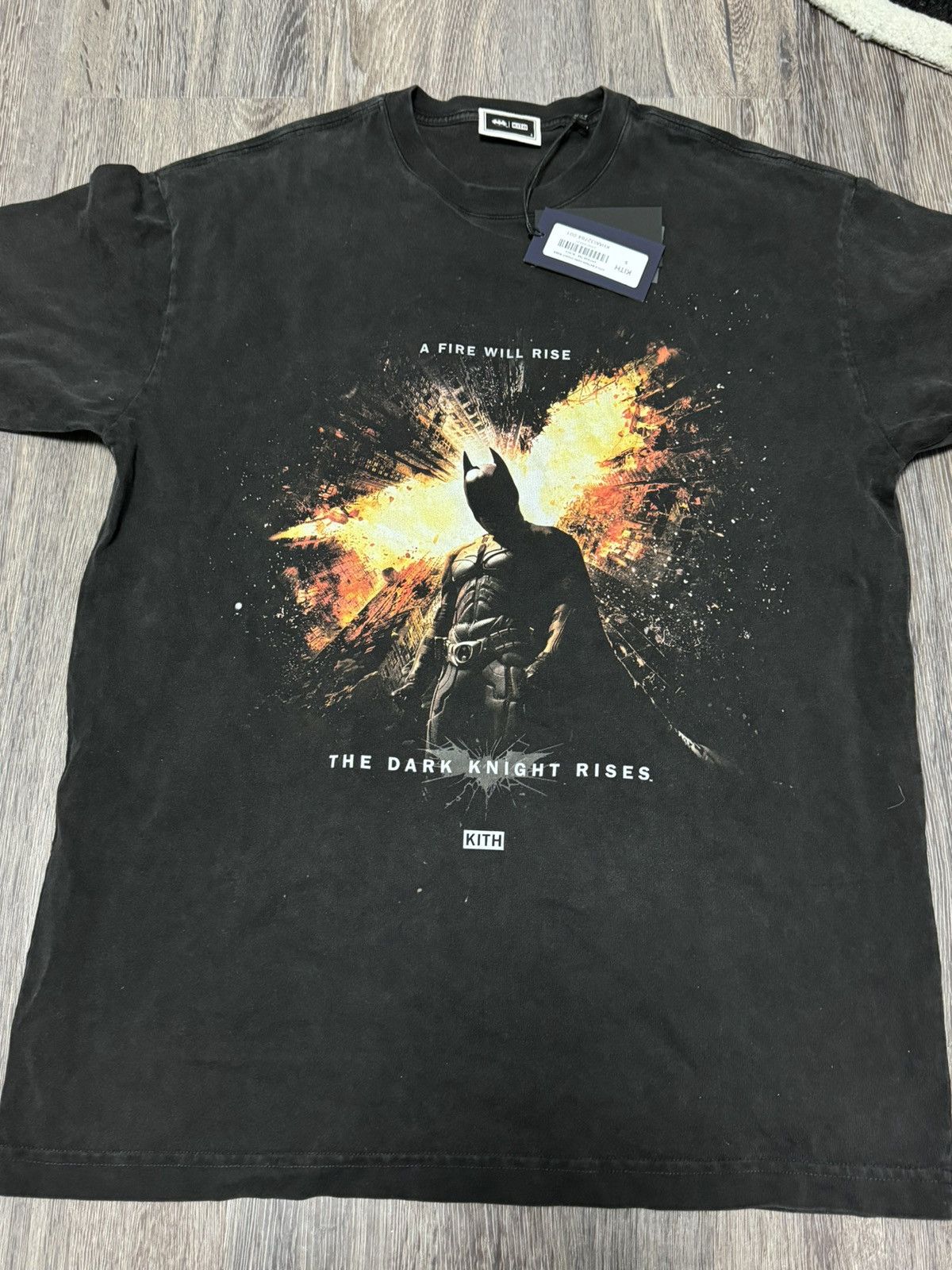 Kith x Batman dark knight rises vintage tee - Short Sleeve T
