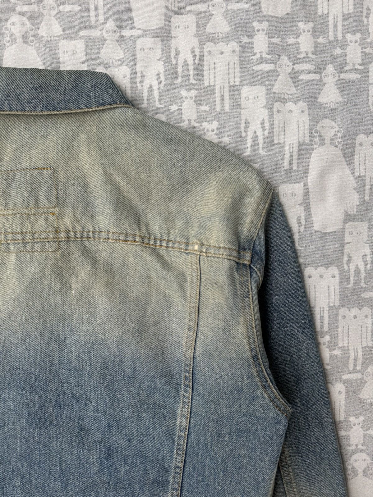 Helmut Lang Helmut Lang 2000's Sanded Denim Type III Trucker Jacket Size US L / EU 52-54 / 3 - 7 Thumbnail