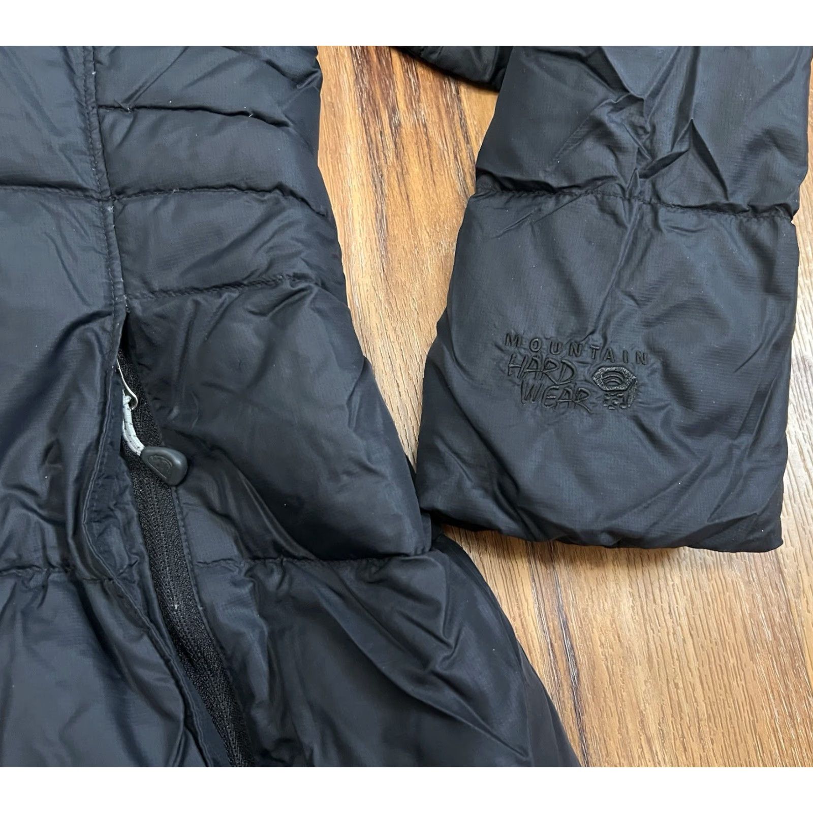 Mountain Hardwear VINTAGE Mountain Hardwear Women's Parka Jacket Hooded Down Puffer Coat Small - Black - Mid-Length - Zip - Nylon - Solid - Down - Regular - Women Size S / US 4 / IT 40 - 3 Thumbnail