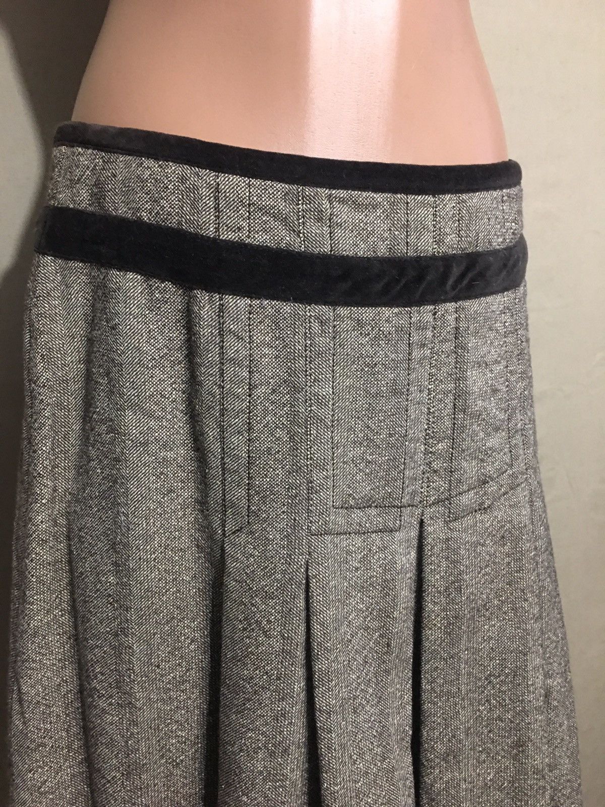 Max Mara Max Mara Weekend Pleated Wool Silk Skirt US 8 EU 40 Size 28" / US 6 / IT 42 - 2 Thumbnail