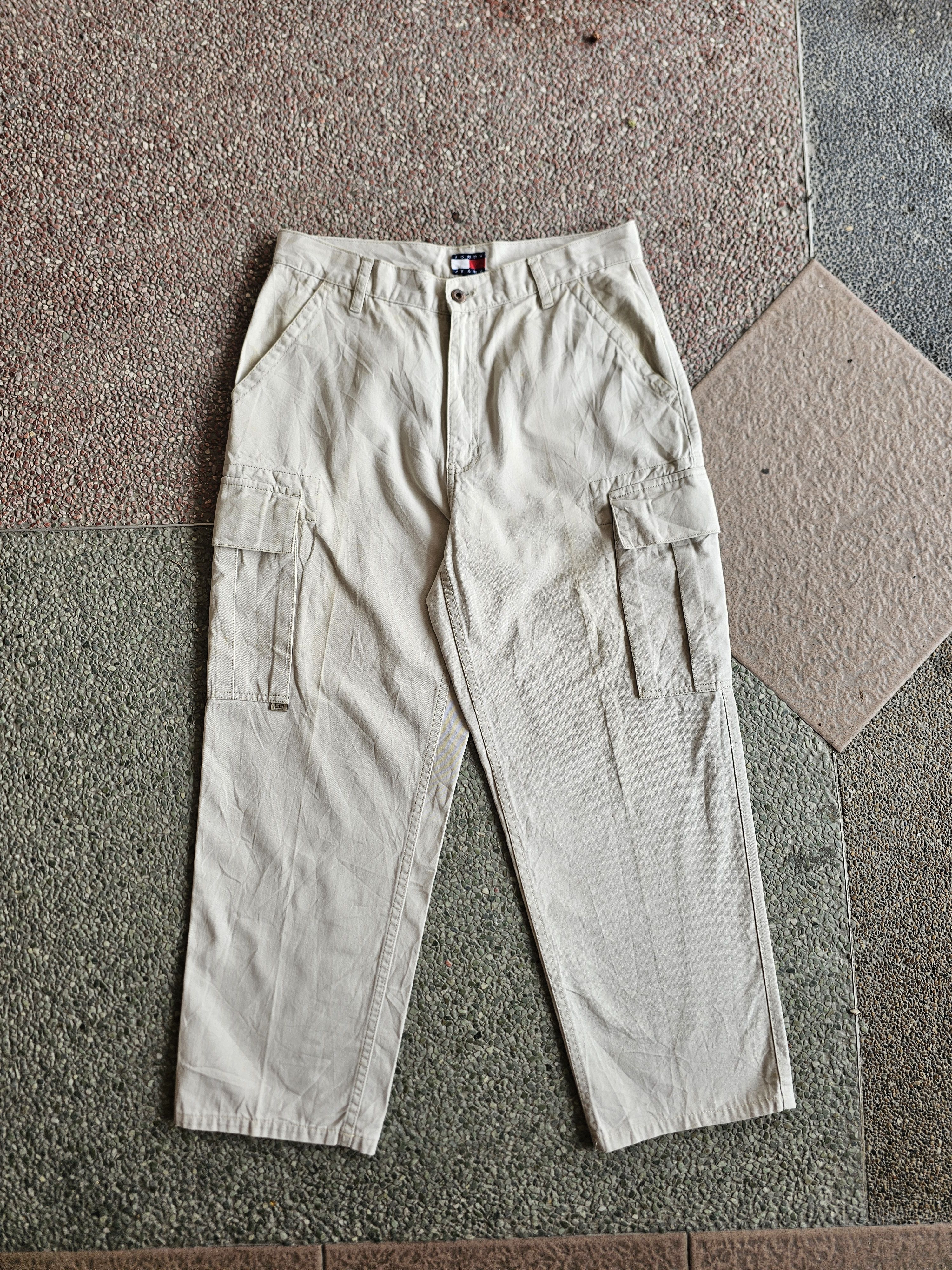 Tommy Hilfiger Vintage Tommy Hilfiger Beige Cargo Pants W32 Y2K Utility Fit Size US 32 / EU 48 - 1 Thumbnail