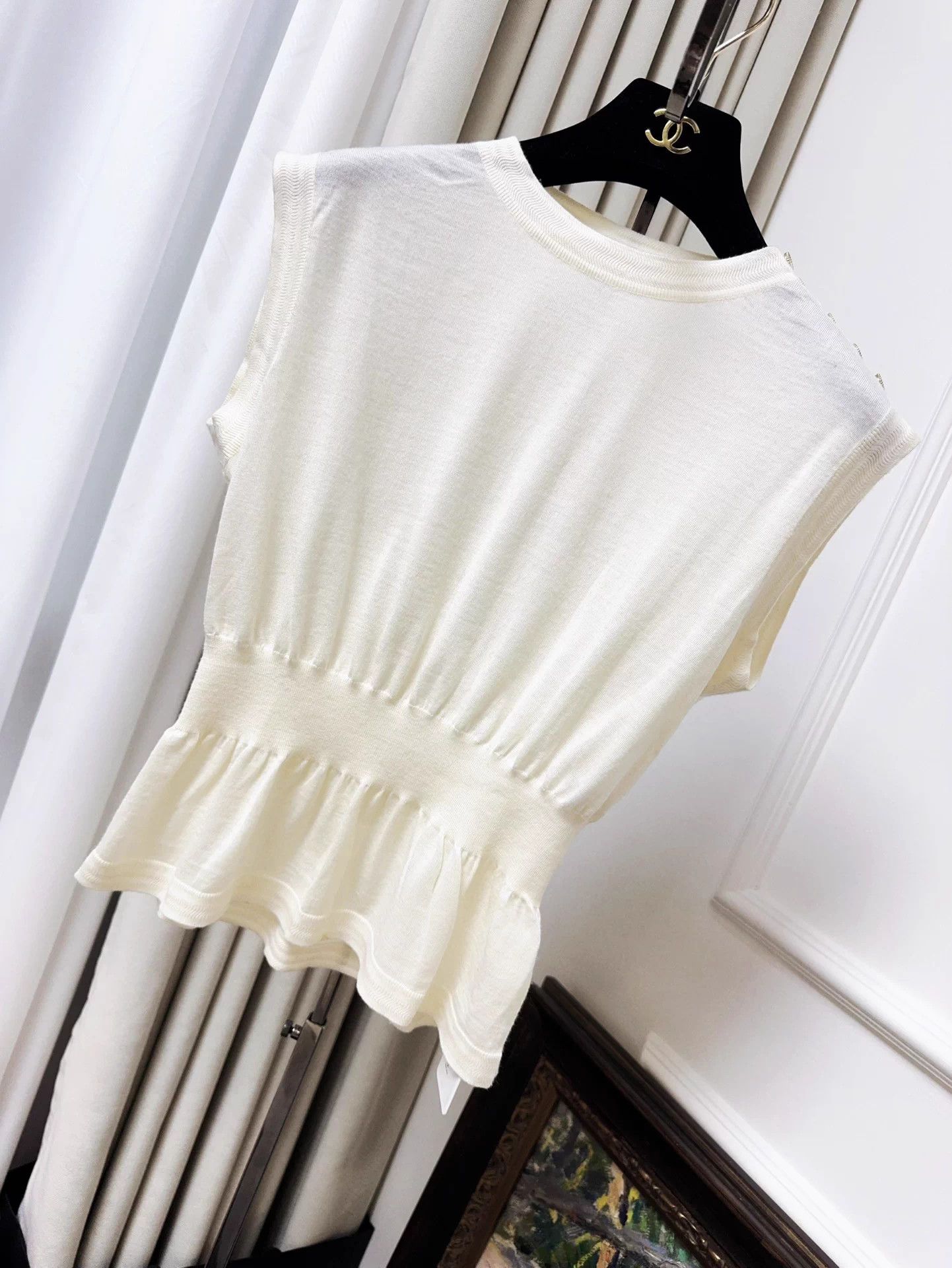 Chanel Chanel ivory sleeveless waist-cinched knit top 36 women's Size XS / US 0-2 / IT 36-38 - 1 Thumbnail
