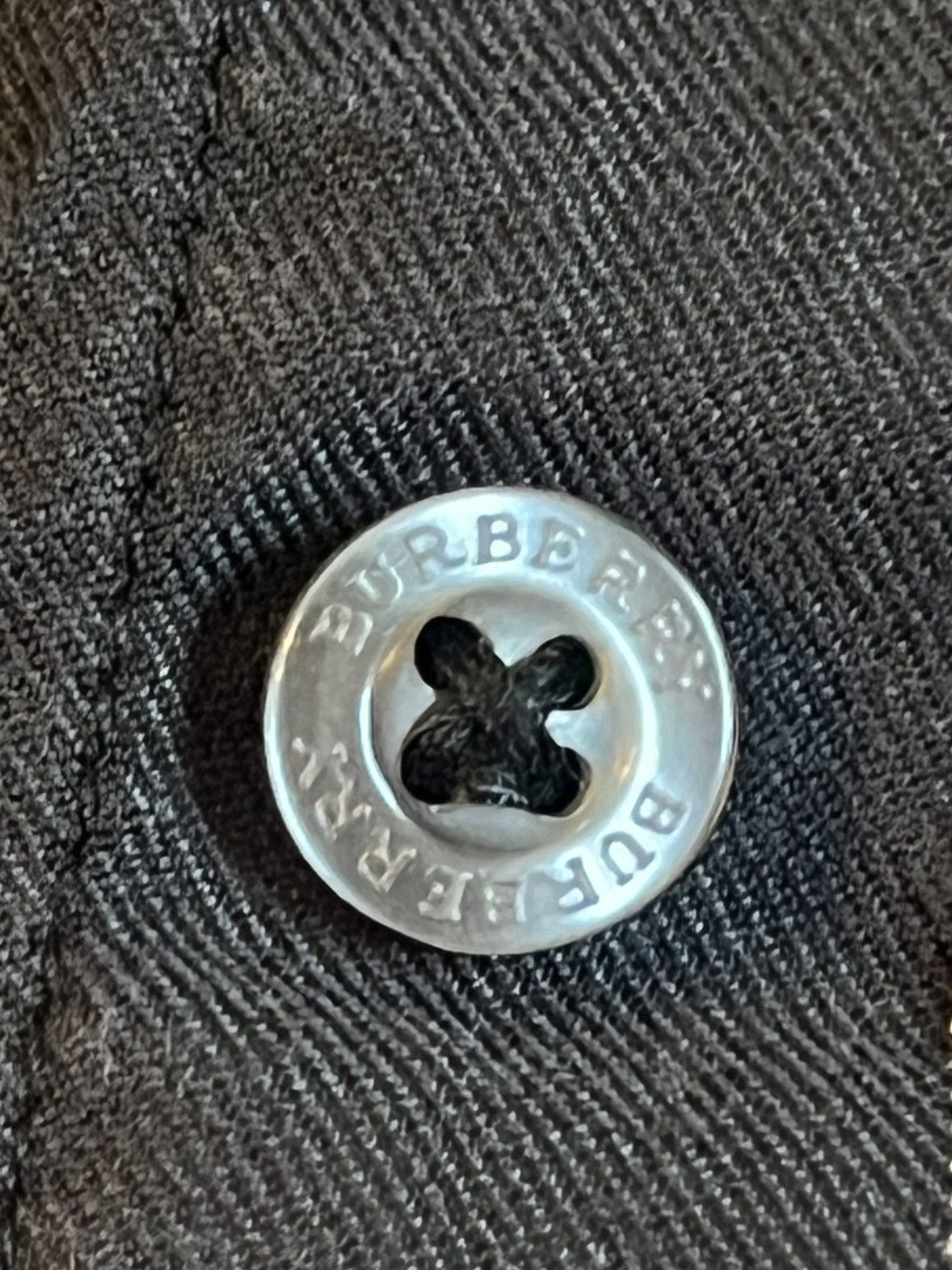 Burberry Burberry London Black Long Sleeve Button-up Size US S / EU 44-46 / 1 - 3 Thumbnail