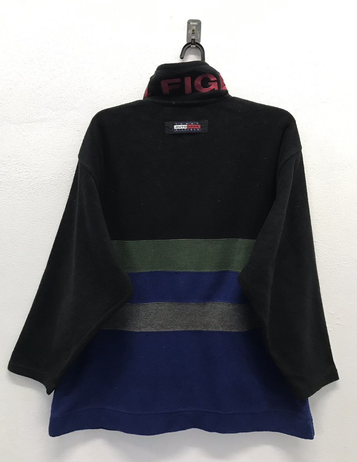Tommy Hilfiger × Vintage Vintage Tommy Hilfiger Outdoors Sweatshirt Size US L / EU 52-54 / 3 - 2 Thumbnail
