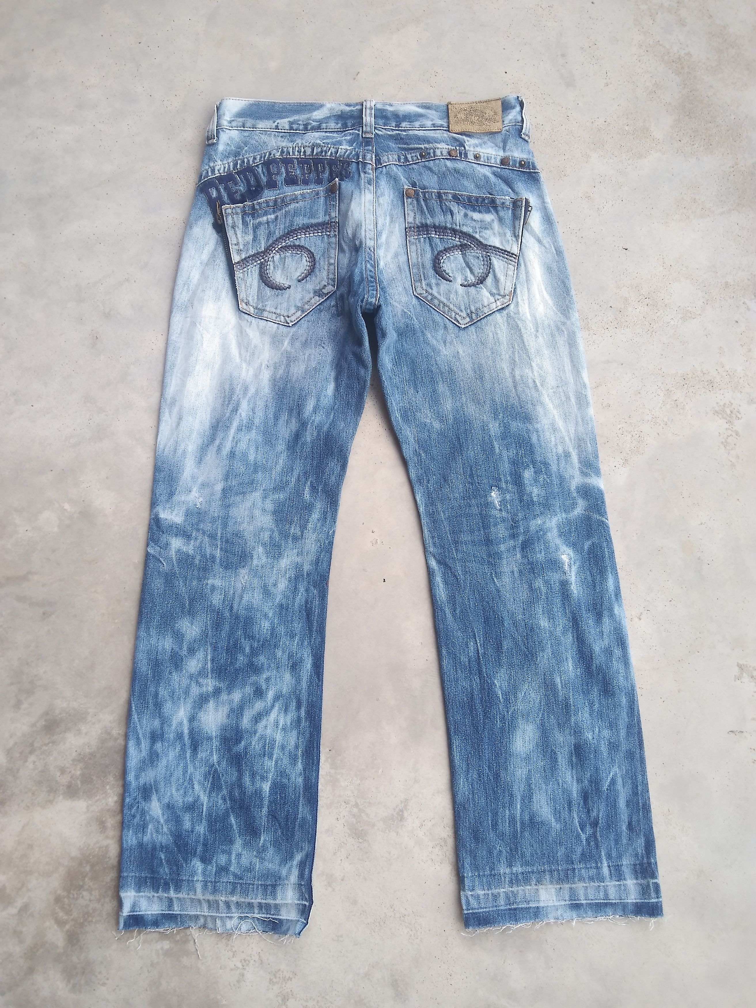 Japanese Brand Vintage Red Pepper Men Straight Leg Distressed Jeans 32x30 Size US 32 / EU 48 - 2 Thumbnail