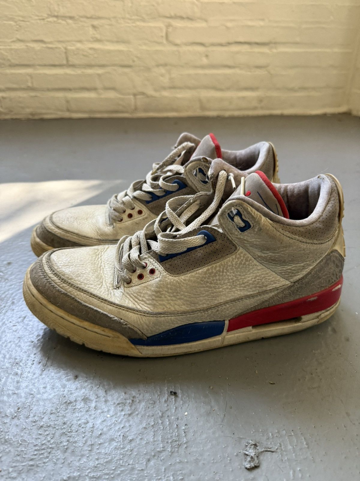 Jordan Brand Jordan 3 Size US 11 / EU 44 - 1 Thumbnail