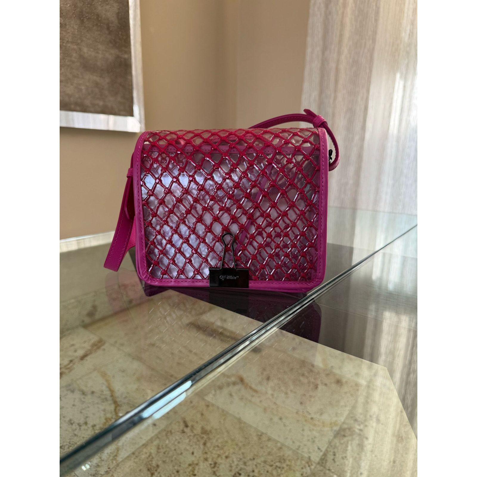 Off-White o1rshd1 Size: OS / Net Binder Clip Bag in Pink Size ONE SIZE - 1 Thumbnail