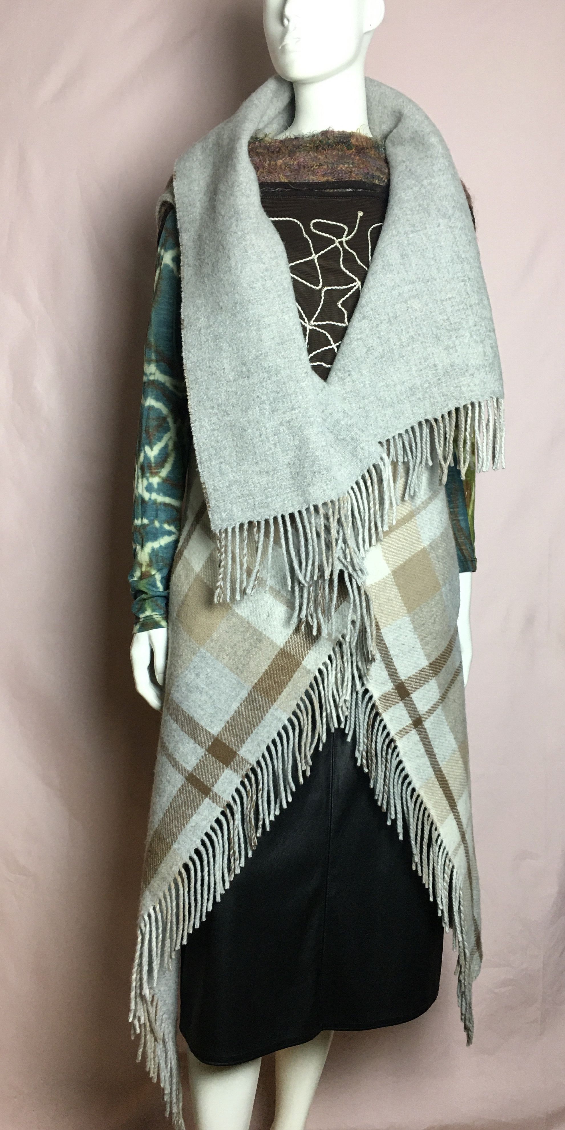 Fabiana Filippi Fabiana Filippi Checked Wool Waistcoat Poncho Grey Beige Size M / US 6-8 / IT 42-44 - 5 Thumbnail