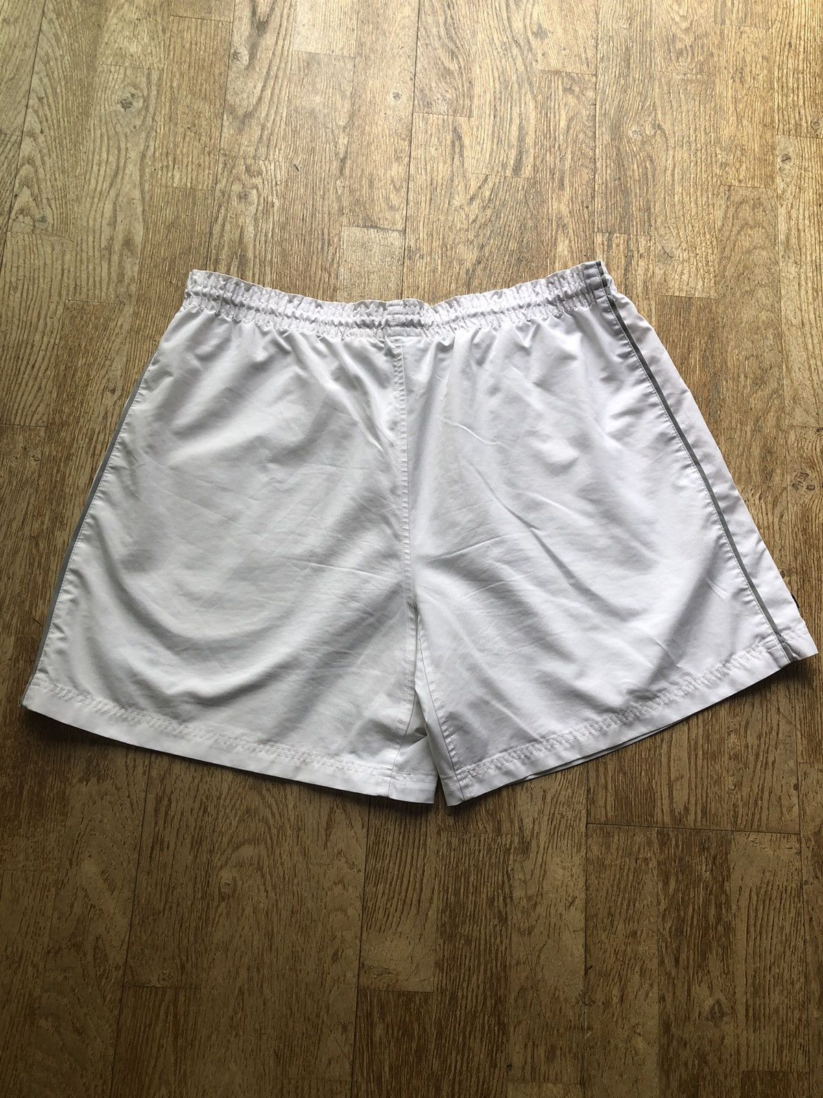 Nike NIKE FOOTBAL VINTAGE SPORT RUNNING SHORTS Size US 37 - 2 Thumbnail