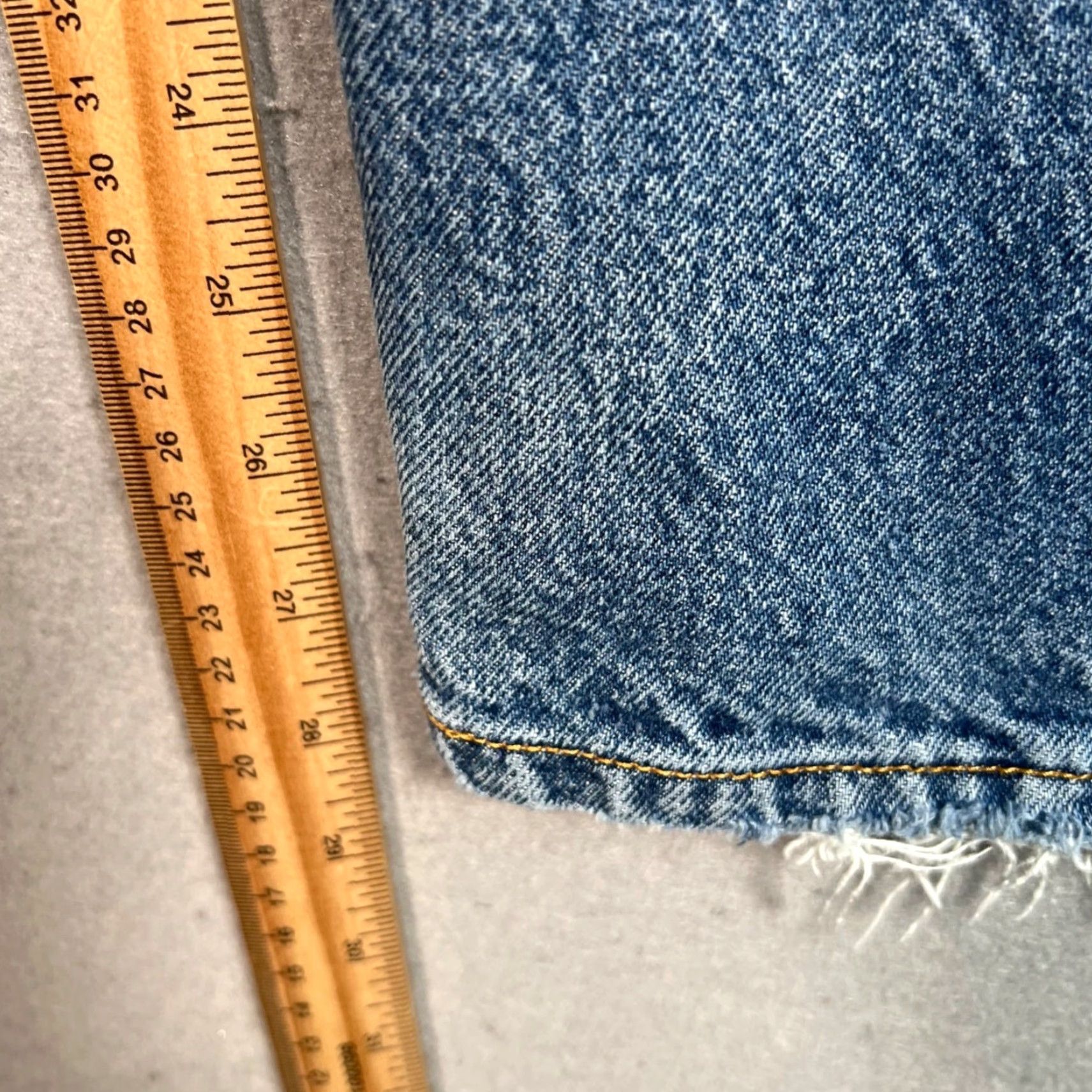Levi's VINTAGE Levi's 505 Jeans Mens Regular Fit Denim Light Wash 36x29 5-Pocket 100% Cotton Blue Mens Regular Jeans Size US 36 / EU 52 - 7 Thumbnail