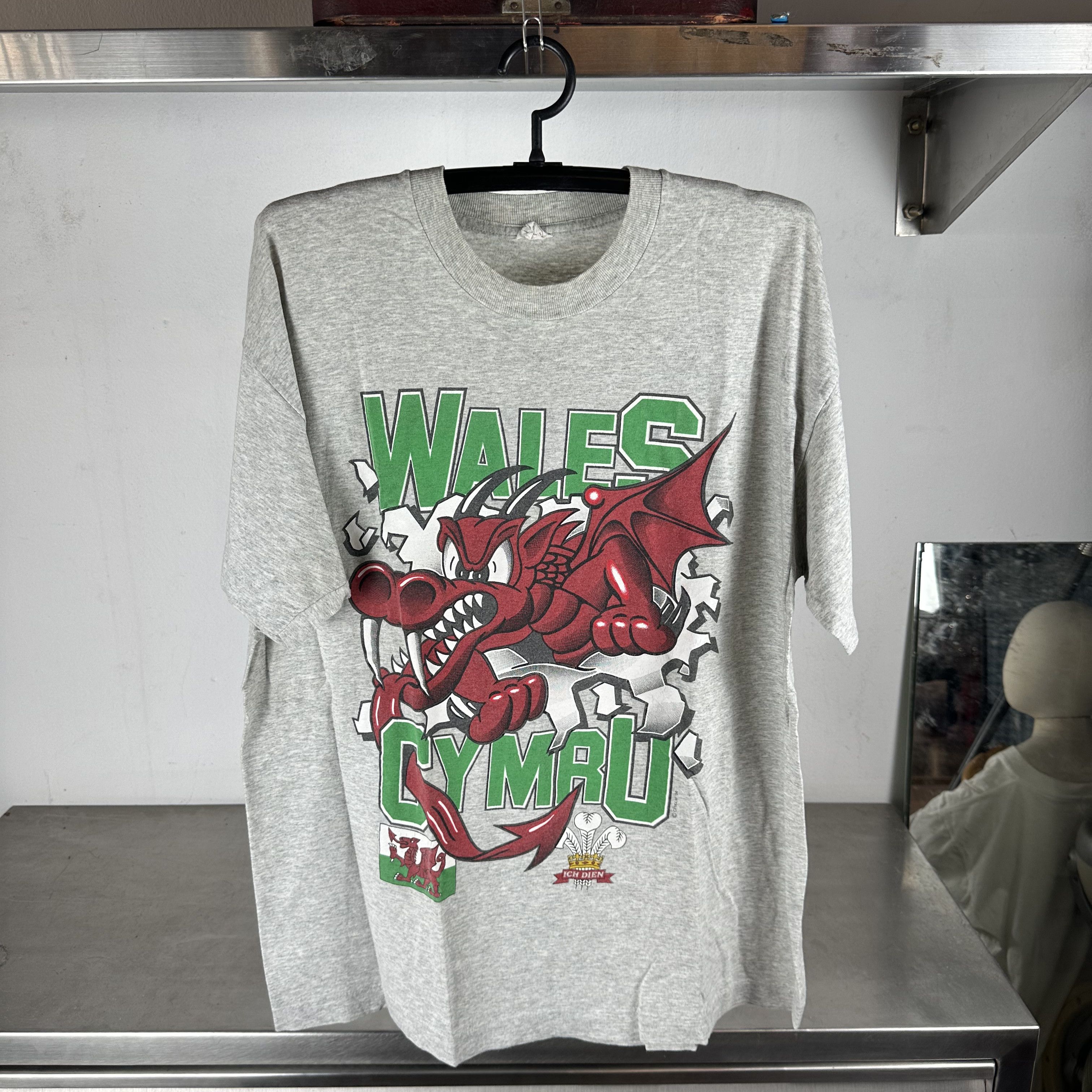 Vintage 1994 Wales Cymru Rugby Breakthrough Double Sided T-shirt Size US XL / EU 56 / 4 - 1 Thumbnail