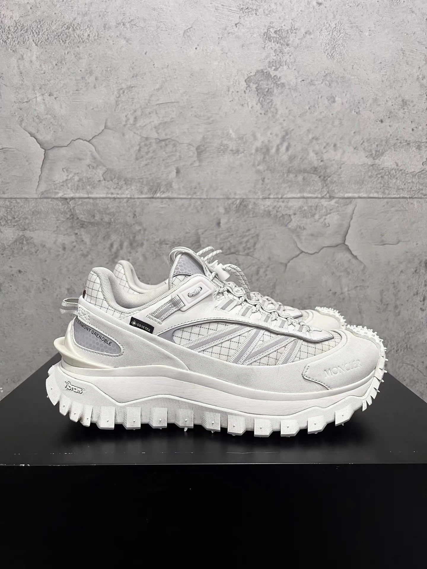 Moncler MONCLER Trailgrip GTX Sneakers K34 Size US 7 / EU 40 - 4 Thumbnail