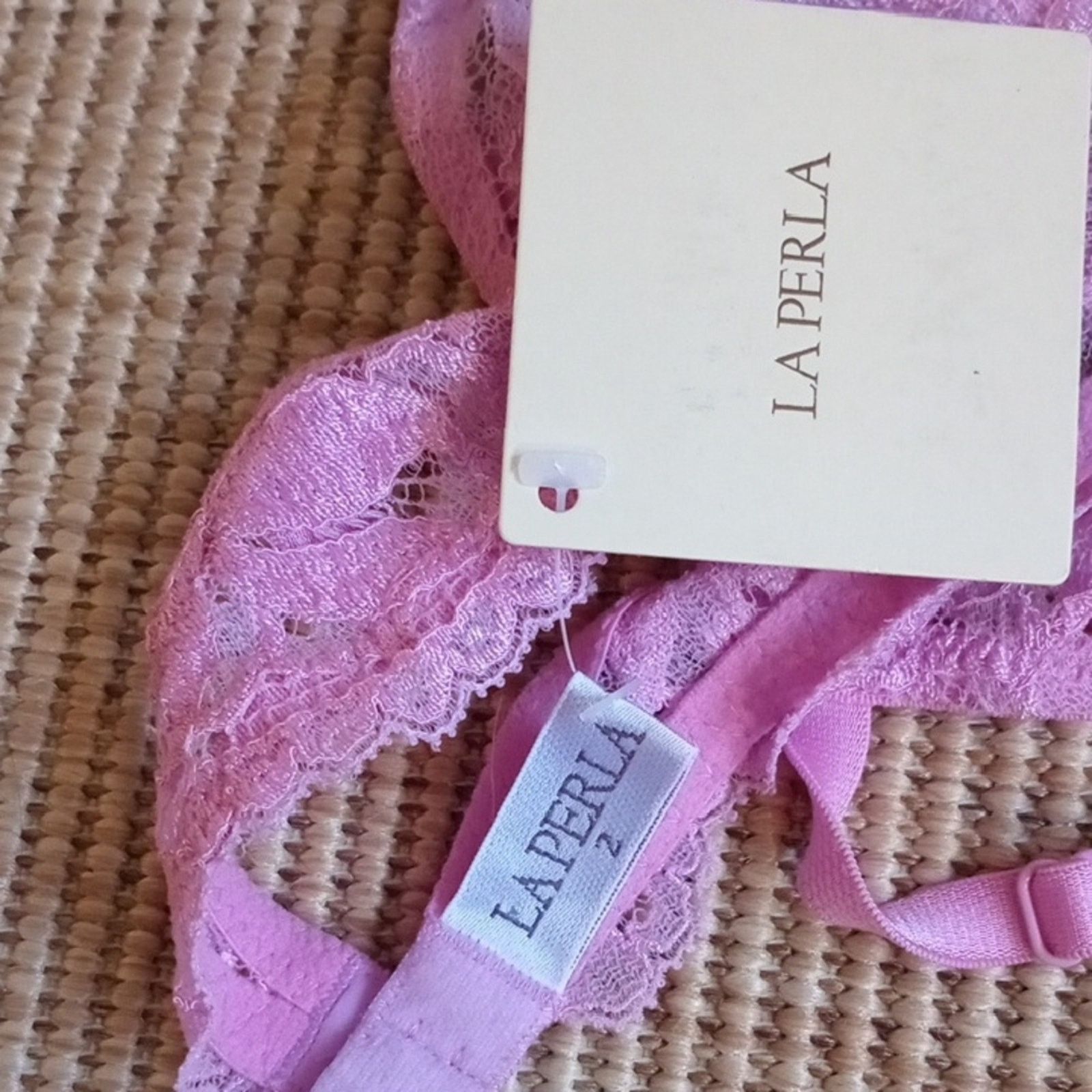 La Perla La Perla Delicate Lace Bra in Soft Pink 34B Size ONE SIZE - 2 Thumbnail