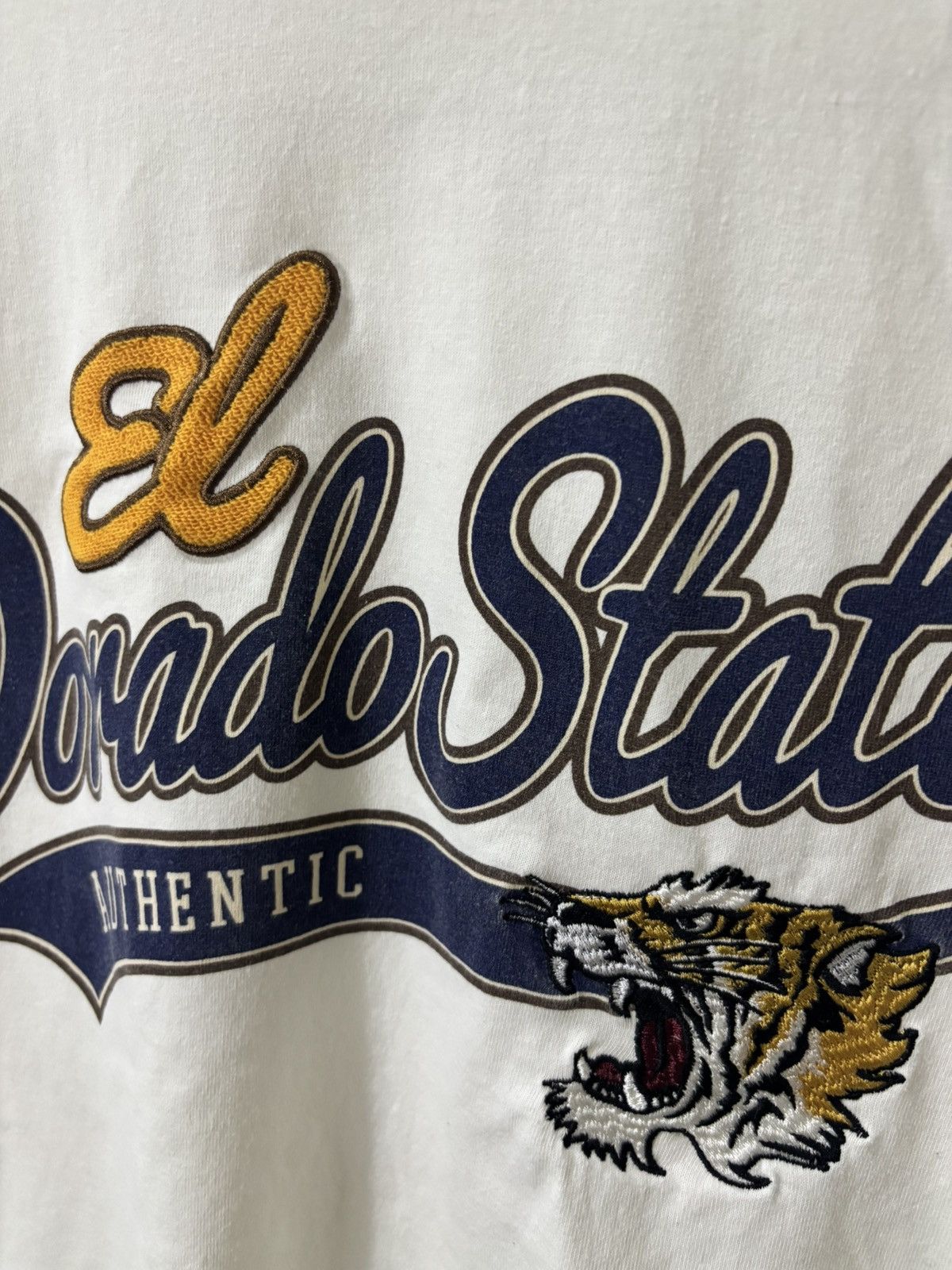 In The Attic In the Attic dorado state embroidery logo Tee Size US M / EU 48-50 / 2 - 2 Thumbnail