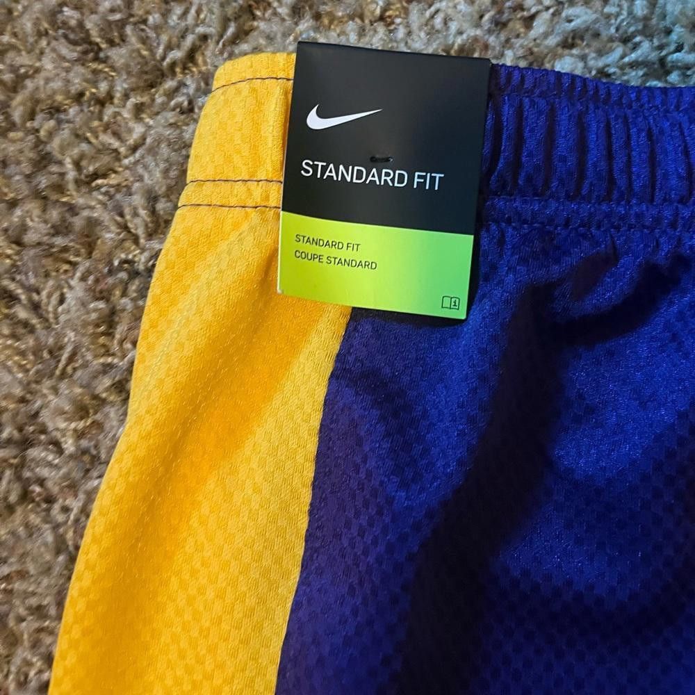 Nike Nike Minnesota Vikings Purple Broadcast Shorts Size US 32 / EU 48 - 7 Thumbnail