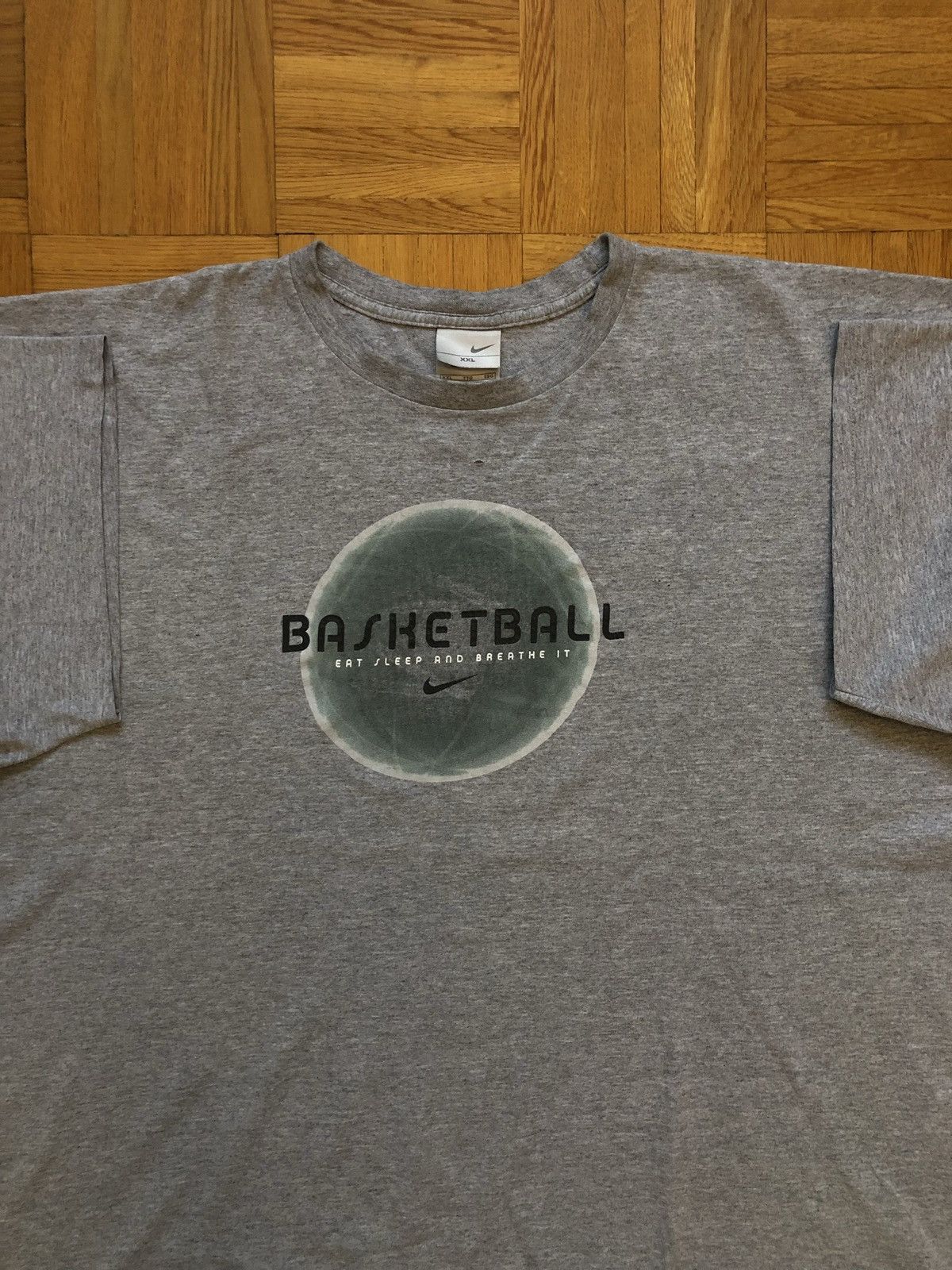 Nike × Vintage Tshirt Nike Basketball Center Logo Vintage 90’s Size US XXL / EU 58 / 5 - 1 Thumbnail