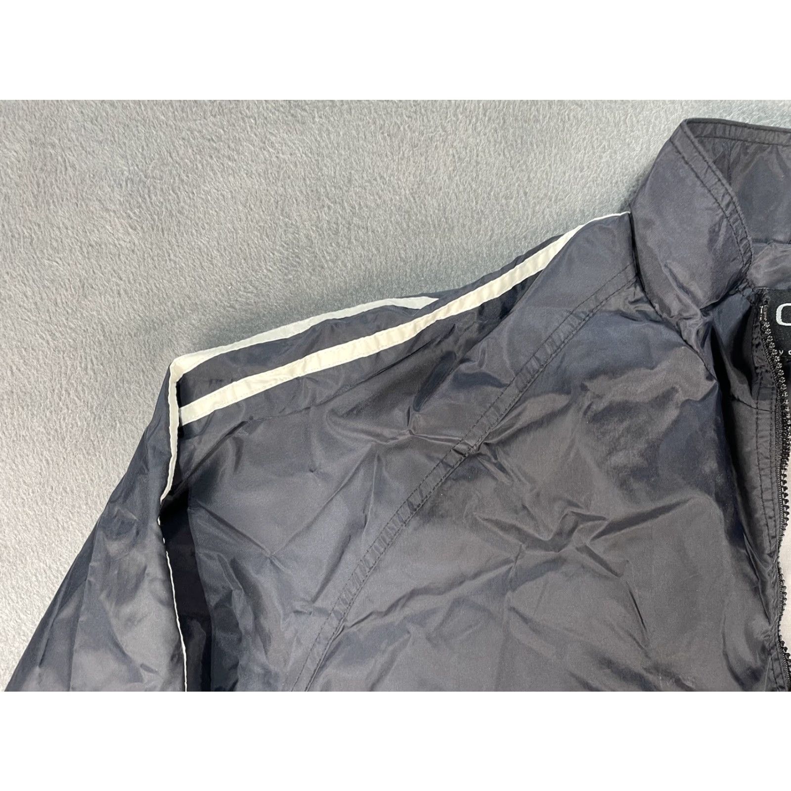 Croft & Barrow VINTAGE Croft & Barrow Windbreaker Jacket Black Zip Up Hooded L Unisex Adults Size L / US 10 / IT 46 - 6 Thumbnail