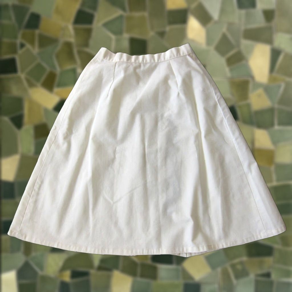 Vintage VINTAGE Handmade Ivory Cotton Ethnic Embroidered Patch Wrap Skirt Women Small Size 28" / US 6 / IT 42 - 1 Thumbnail
