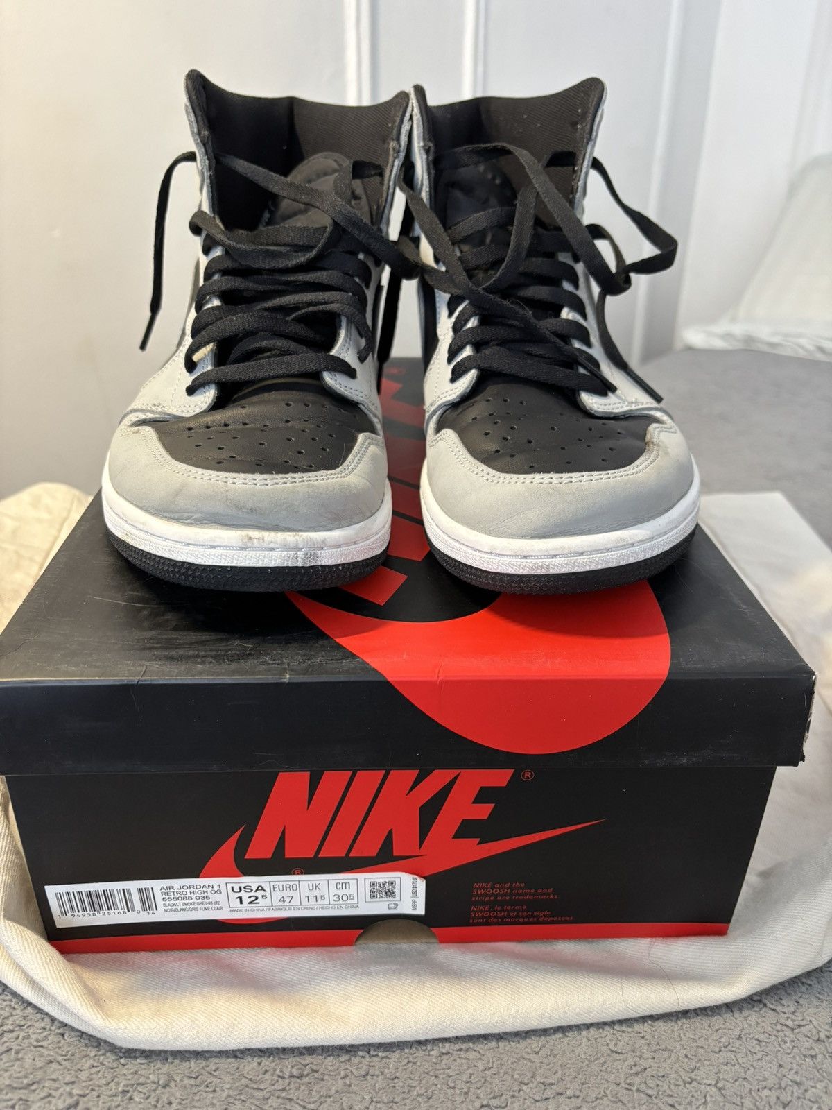 Nike AIR JORDAN 1 RETRO HIGH OG Size US 12.5 / EU 45-46 - 3 Thumbnail
