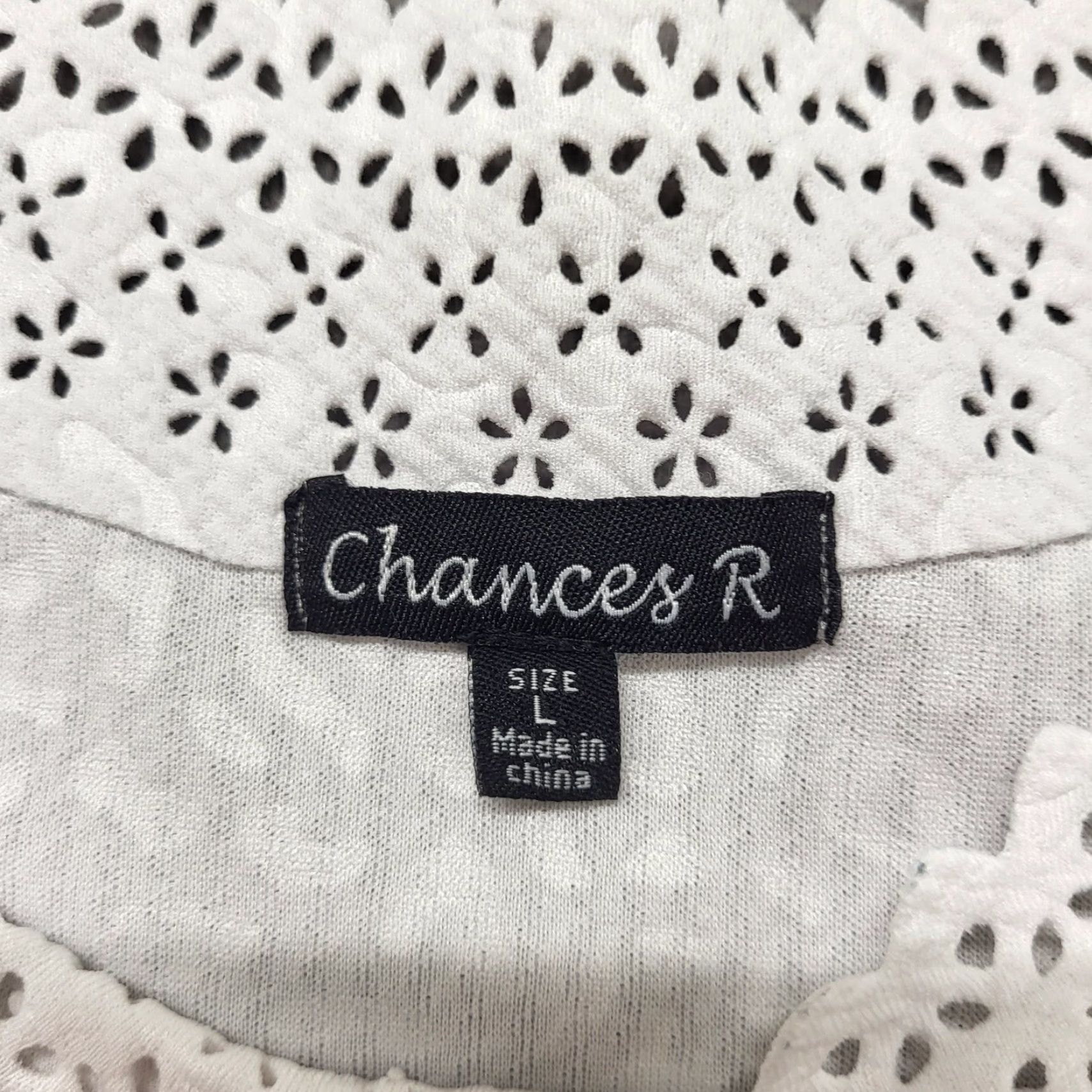 Vintage Chances R Tank Top Womens L White Sleeveless Cutouts Embossed Stretchy Floral Size L / US 10 / IT 46 - 3 Thumbnail
