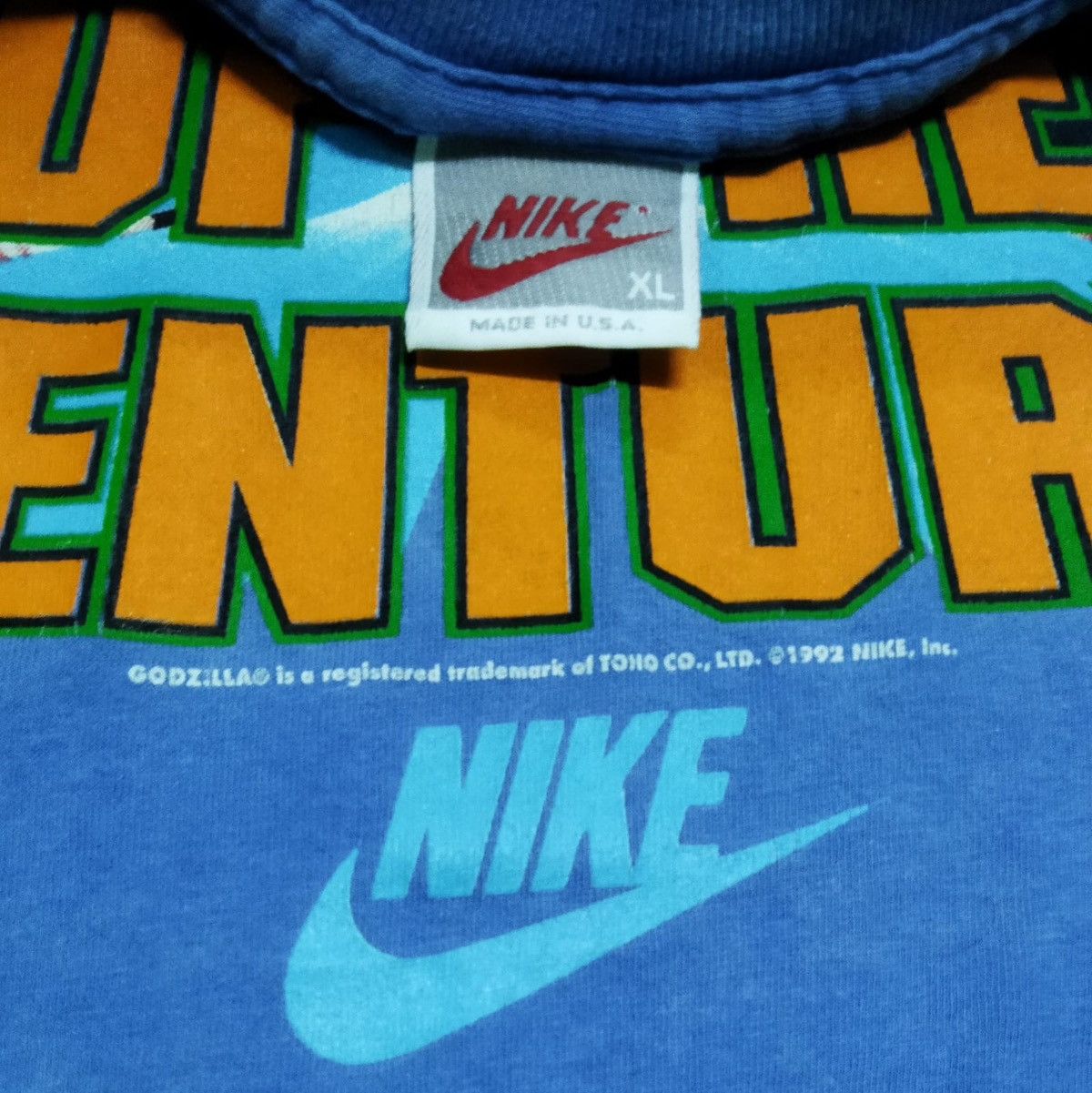Nike Rare Vintage 1992 Nike x Godzilla x Barkley Tee Size US XL / EU 56 / 4 - 2 Thumbnail