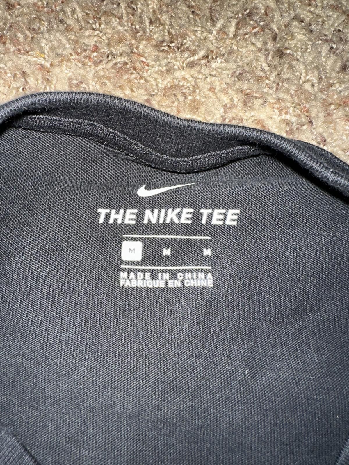 Nike Nike Sportswear Men’s House of Innovation (NYC) Black T-Shirt Size US M / EU 48-50 / 2 - 5 Thumbnail