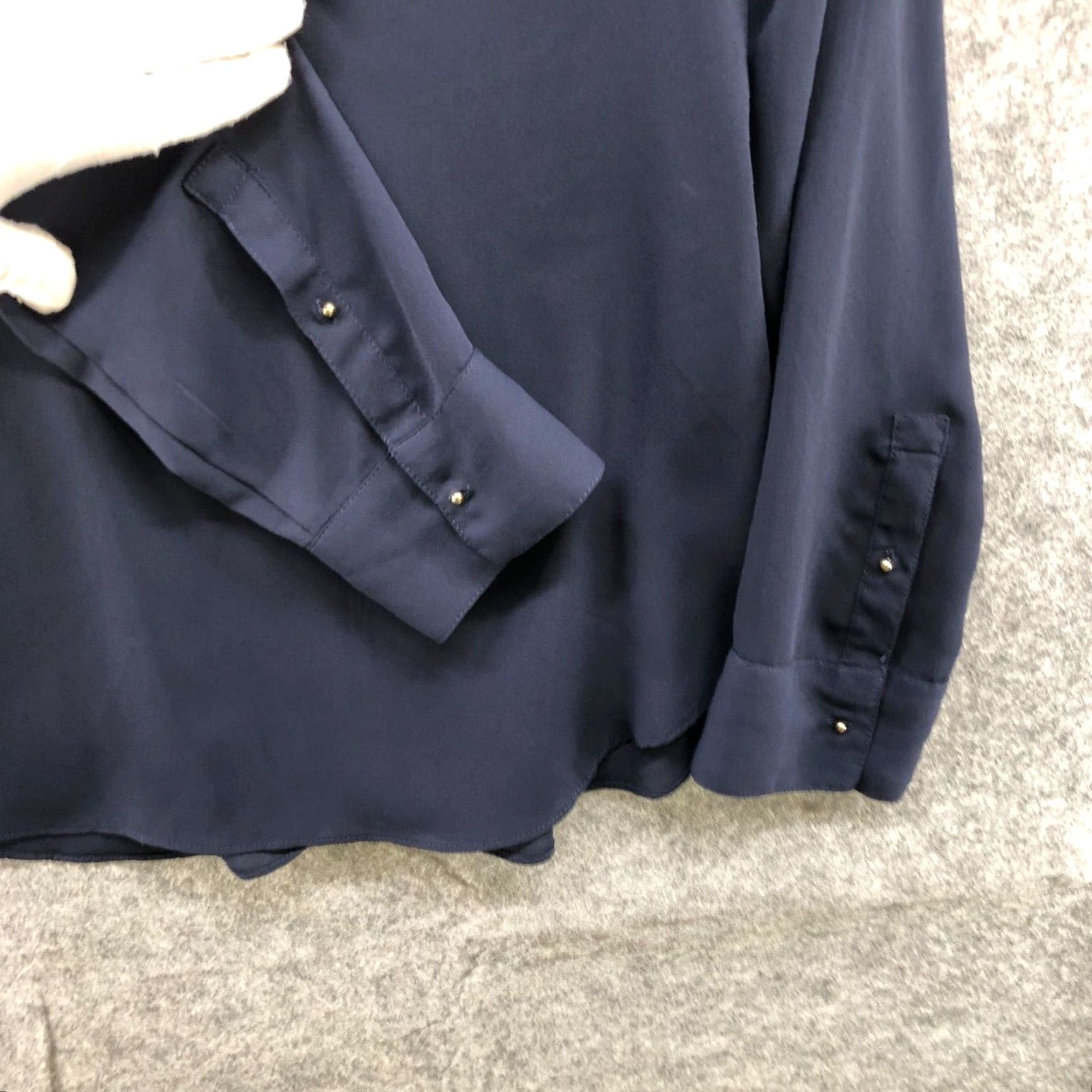 Express Express Blouse Womens S Chiffon Navy Blue Roll Tab Sleeve V-Neck Button Pockets Zip Pocket Workwear Classic Basic 90s? Size S / US 4 / IT 40 - 5 Thumbnail